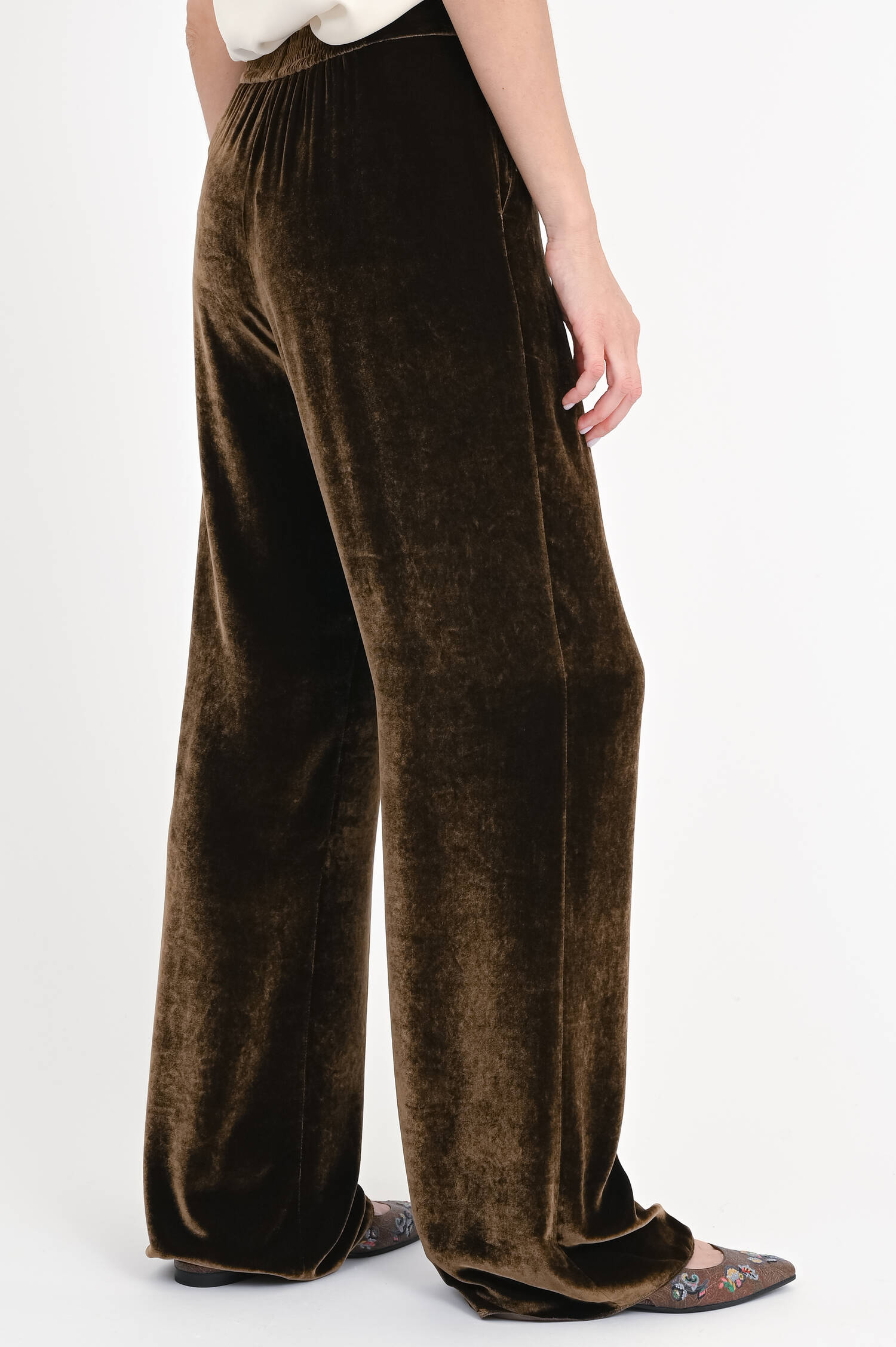 Samthose aus Viskose-Seiden-Mix in Glossy Tabak