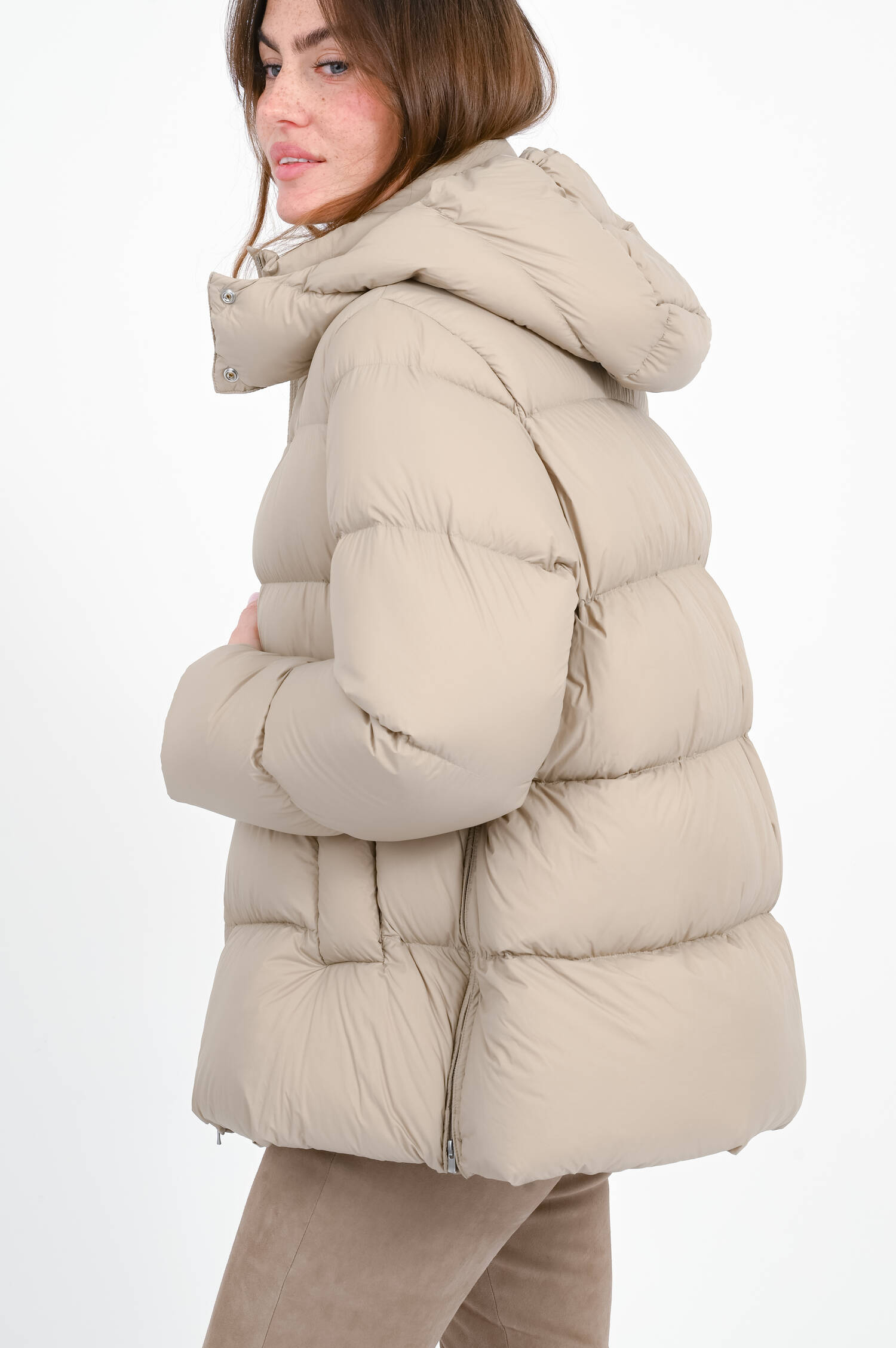 Daunen-Kurzmantel in Camel Daunen-Kurzmantel in Camel