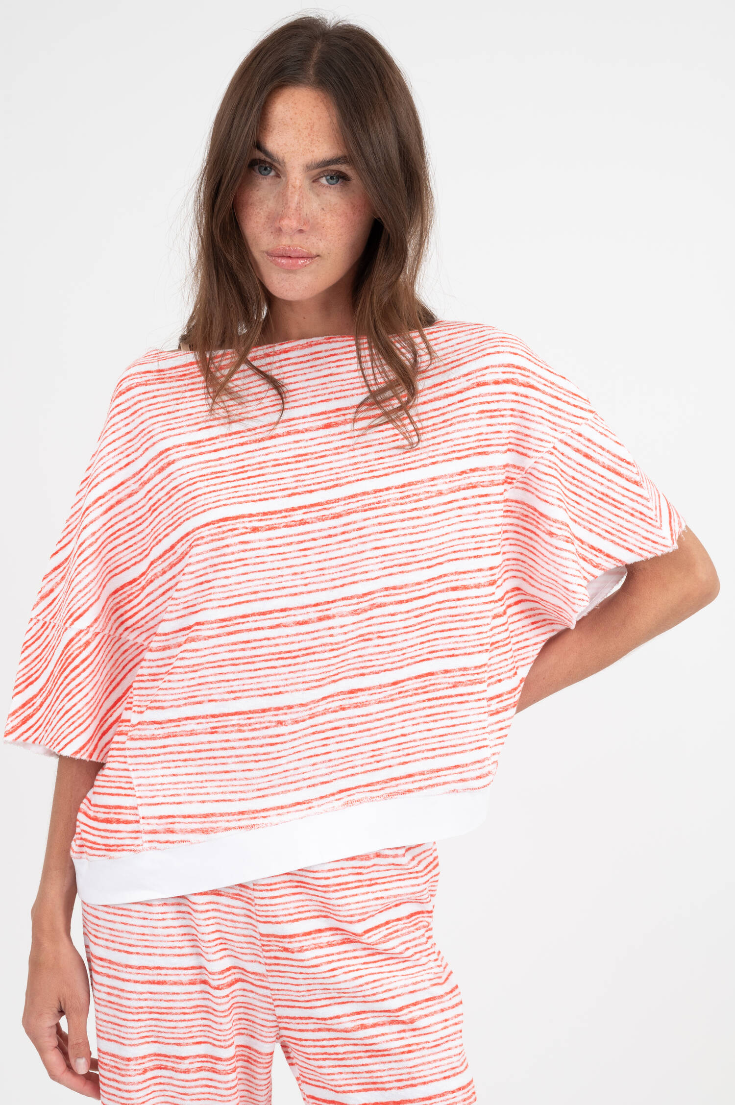 Frottee Shirt TARTU in Rot/Weiß gestreift Frottee Shirt TARTU in Rot/Weiß gestreift