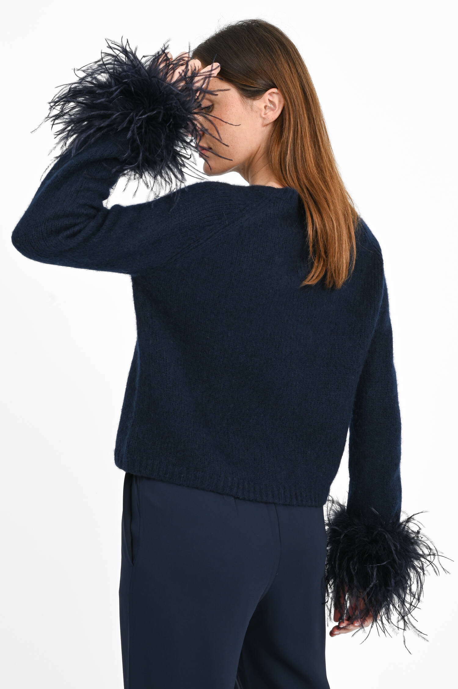 Pullover mit Staußenfedern in Midnight