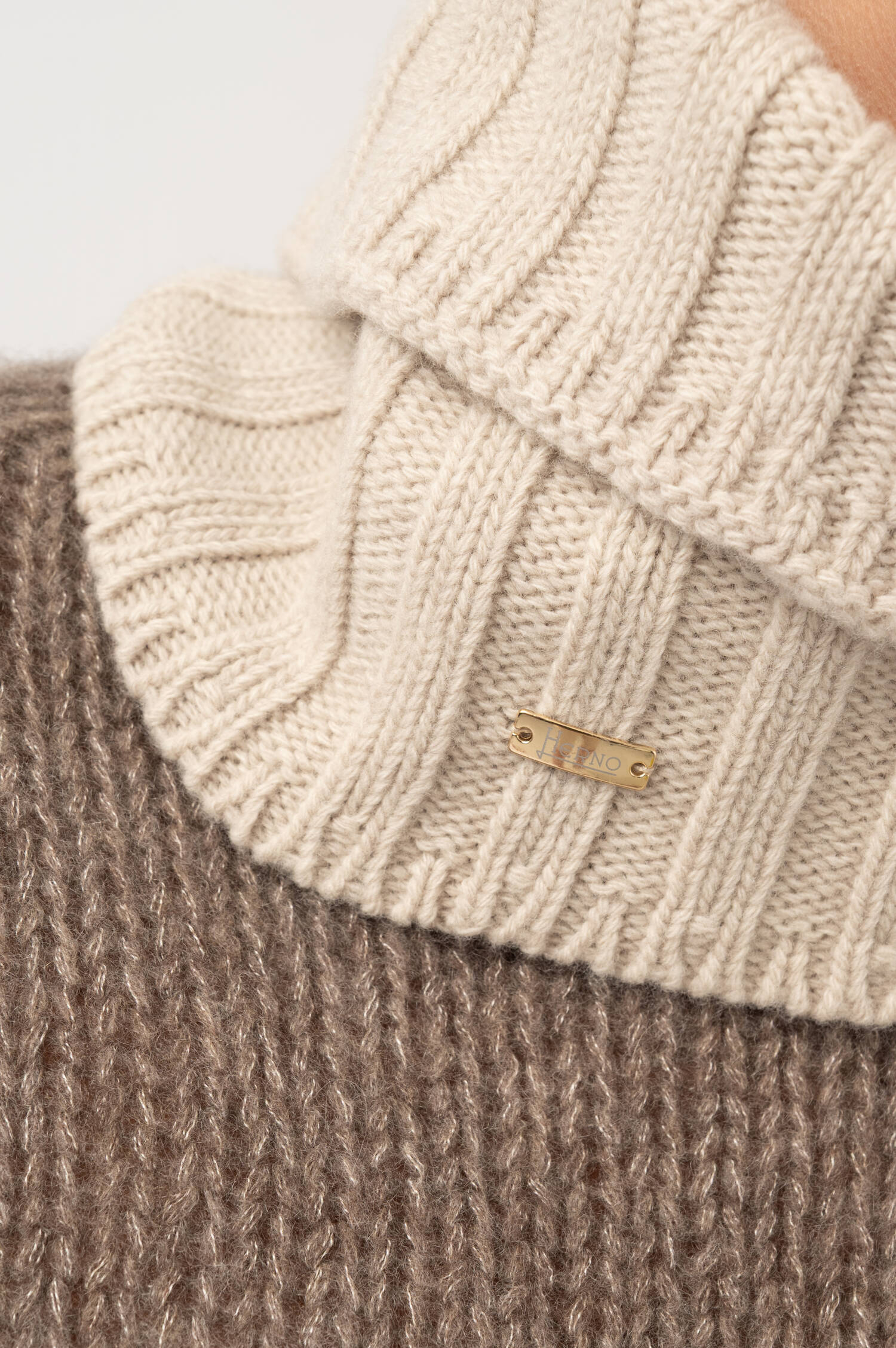 Woll-Strickkragen Schlauchschal in Beige Woll-Strickkragen Schlauchschal in Beige