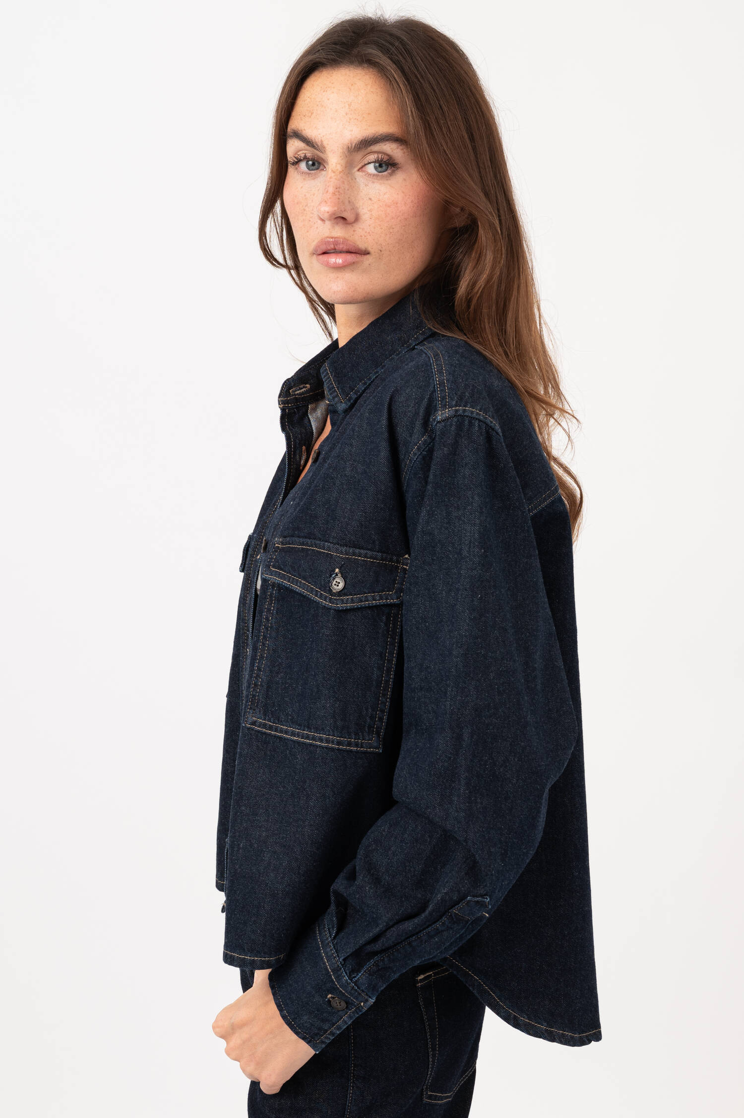 Boxy-Denim-Jacke in Dunkelblau Boxy-Denim-Jacke in Dunkelblau