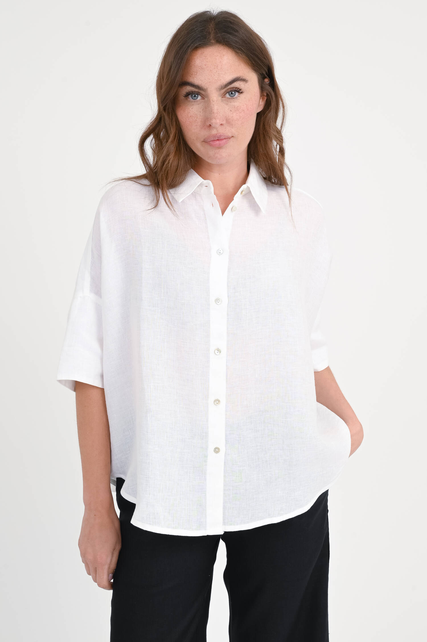 Oversize Bluse aus Leinen in Weiß