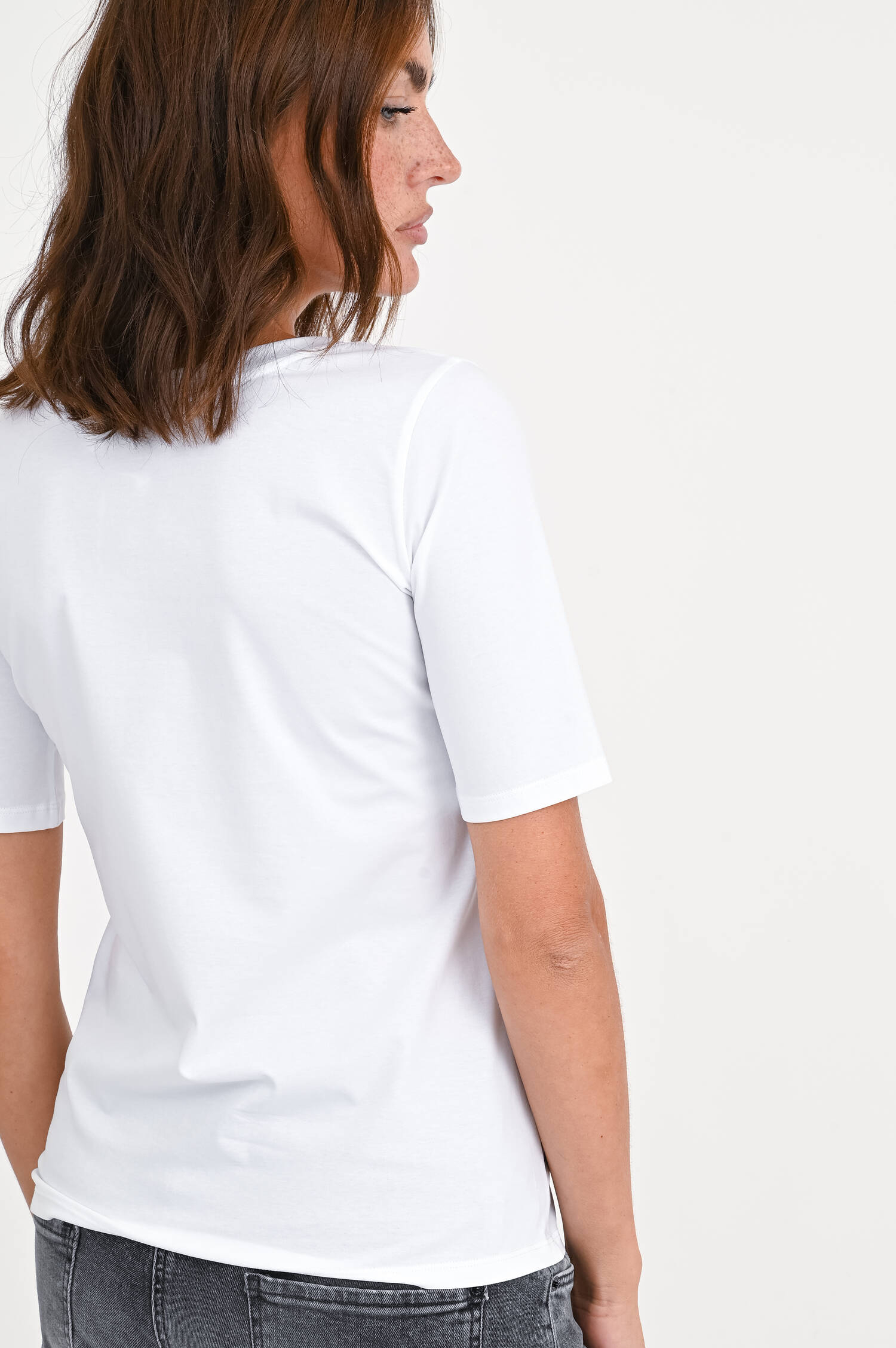 T-Shirt JANE mit verlängertem Kurzarm in Weiß T-Shirt JANE mit verlängertem Kurzarm in Weiß