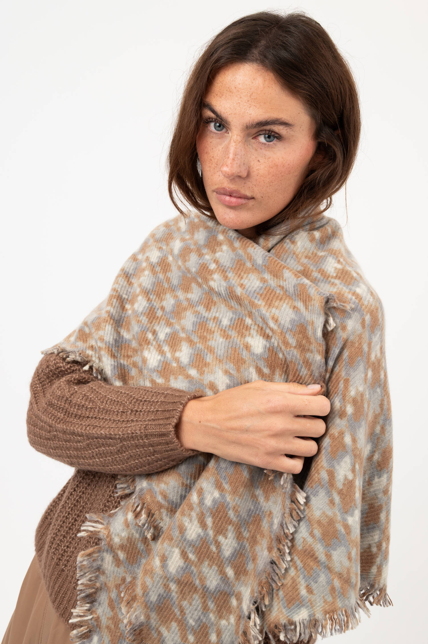 Cashmere-Schal mit Print in Blau/Braun