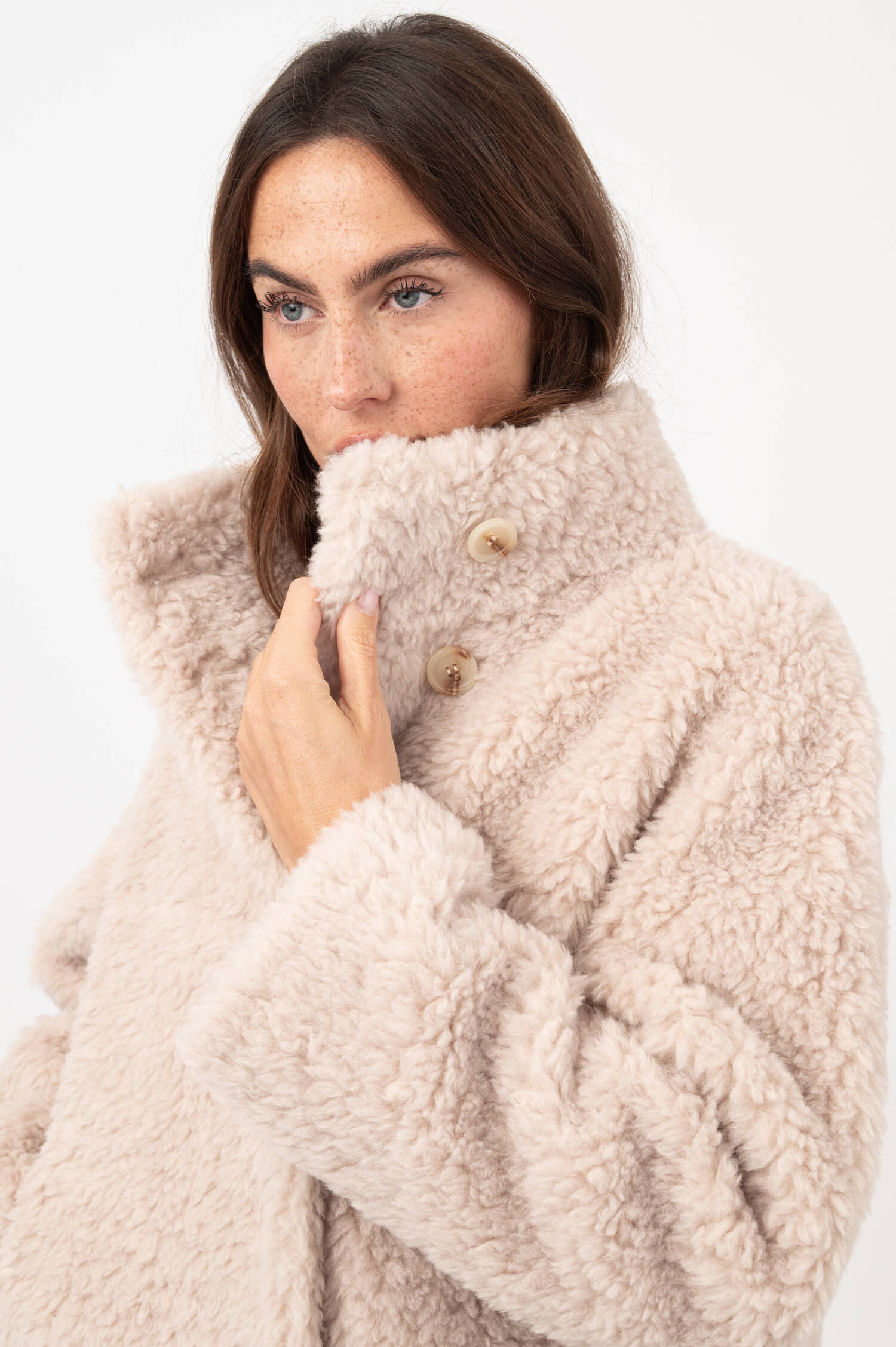 Woll-Mix-Teddyjacke in Beige Woll-Mix-Teddyjacke in Beige