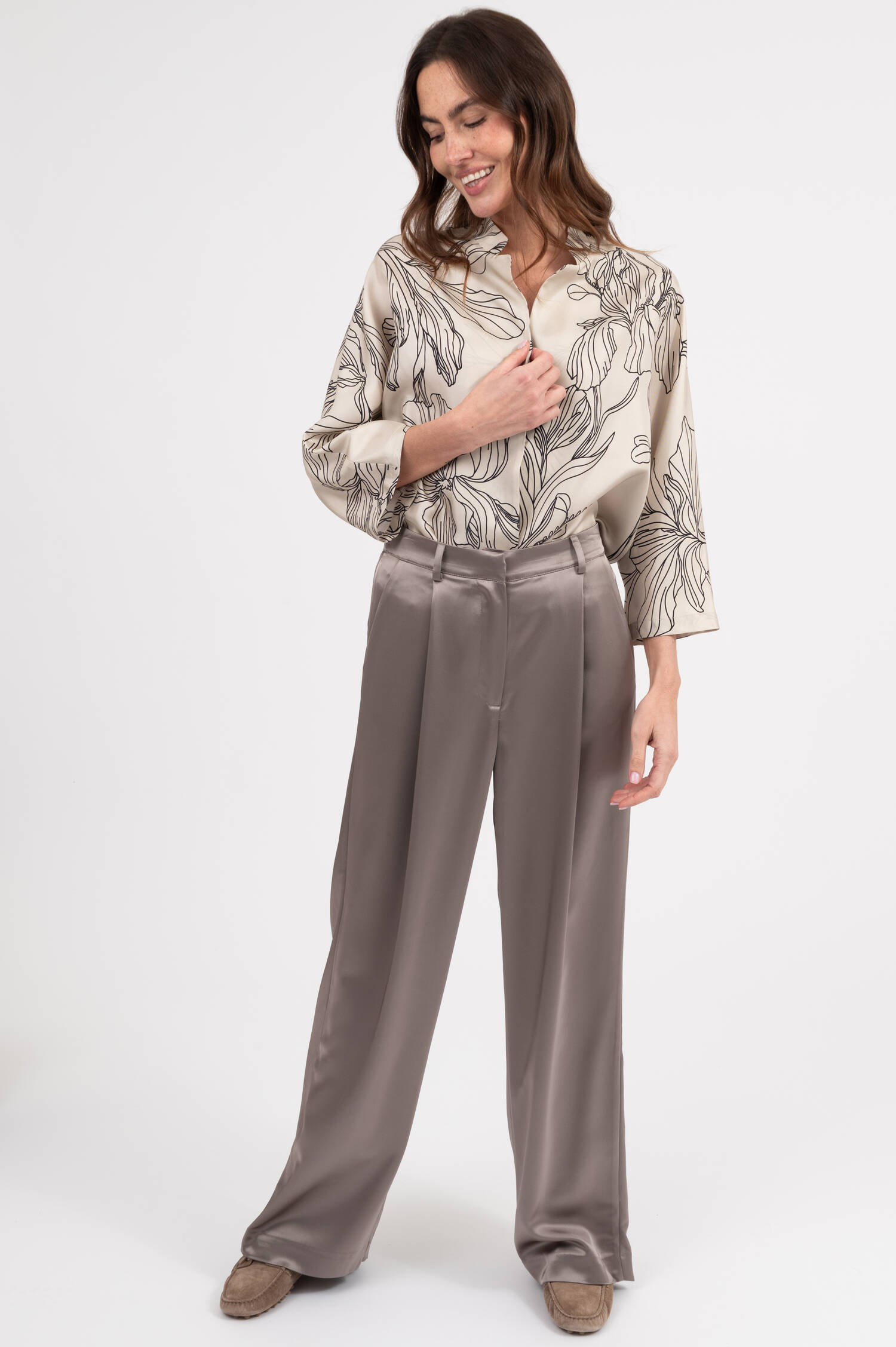 Hose SARAH in Satin Optik in Taupe