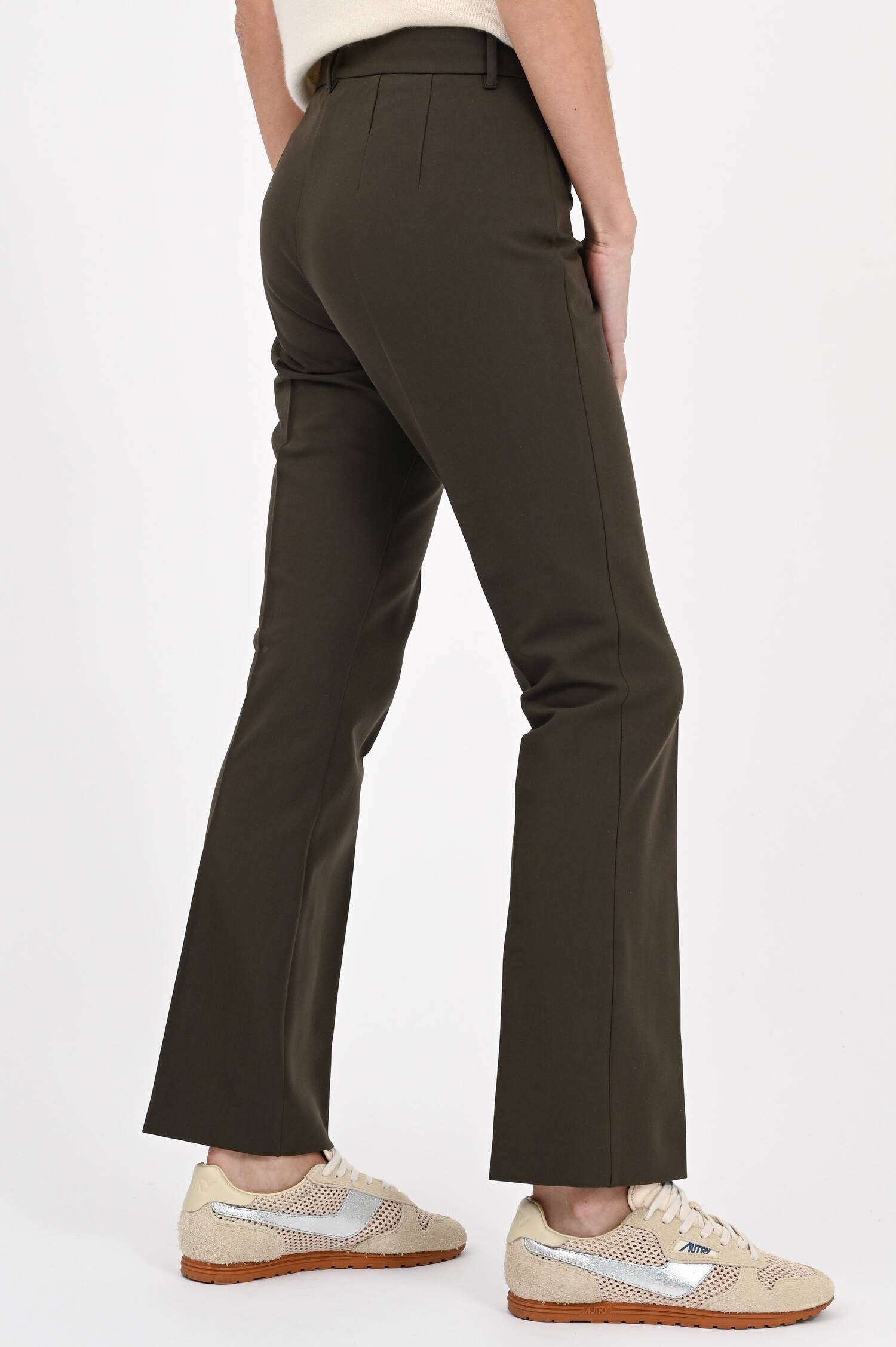 Hose FATINA mit Bügelfalte in Oliv Hose FATINA mit Bügelfalte in Oliv
