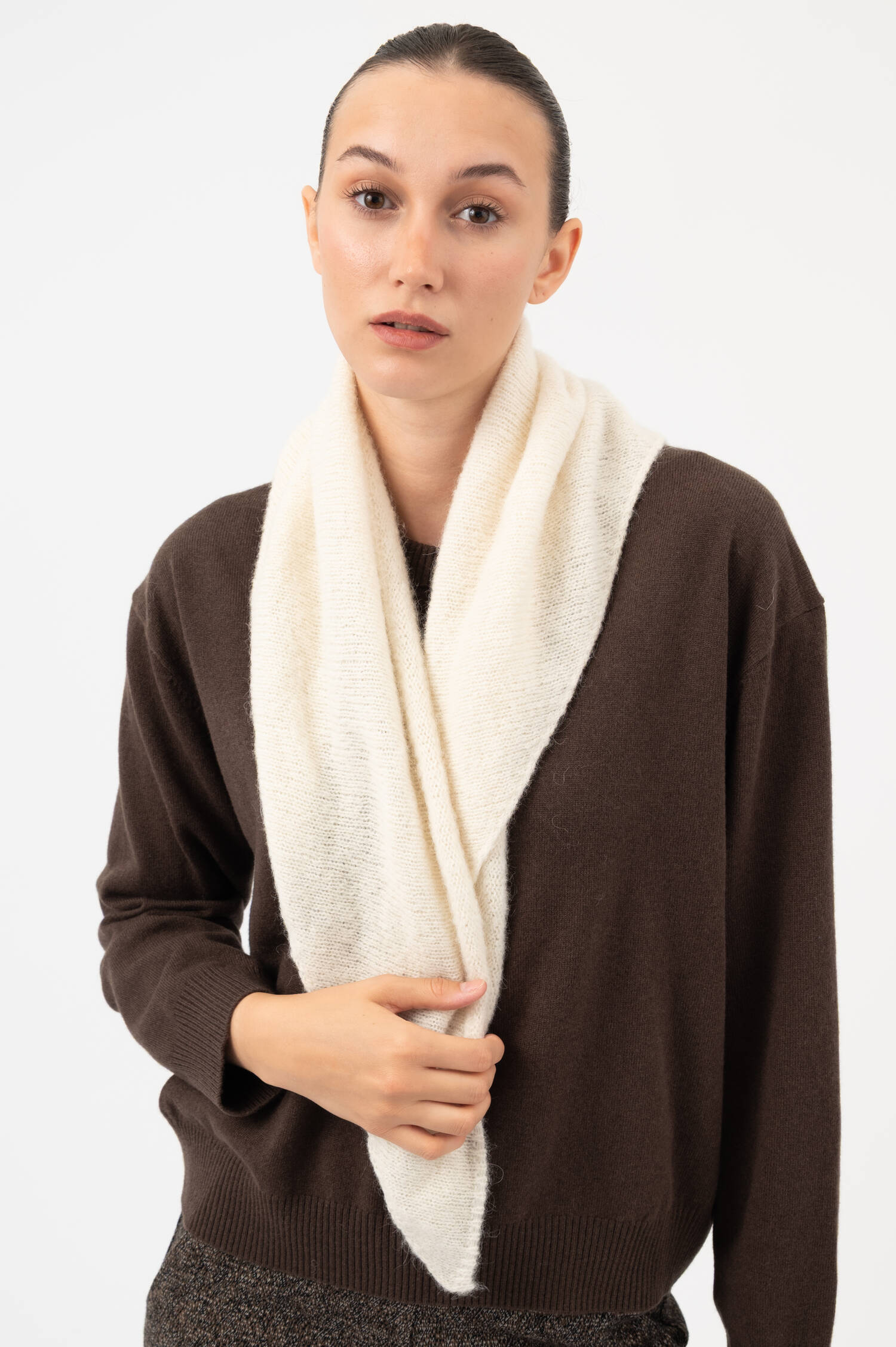 Alpaka-Mix-Dreiecksschal KASPER in Off-White Alpaka-Mix-Dreiecksschal KASPER in Off-White