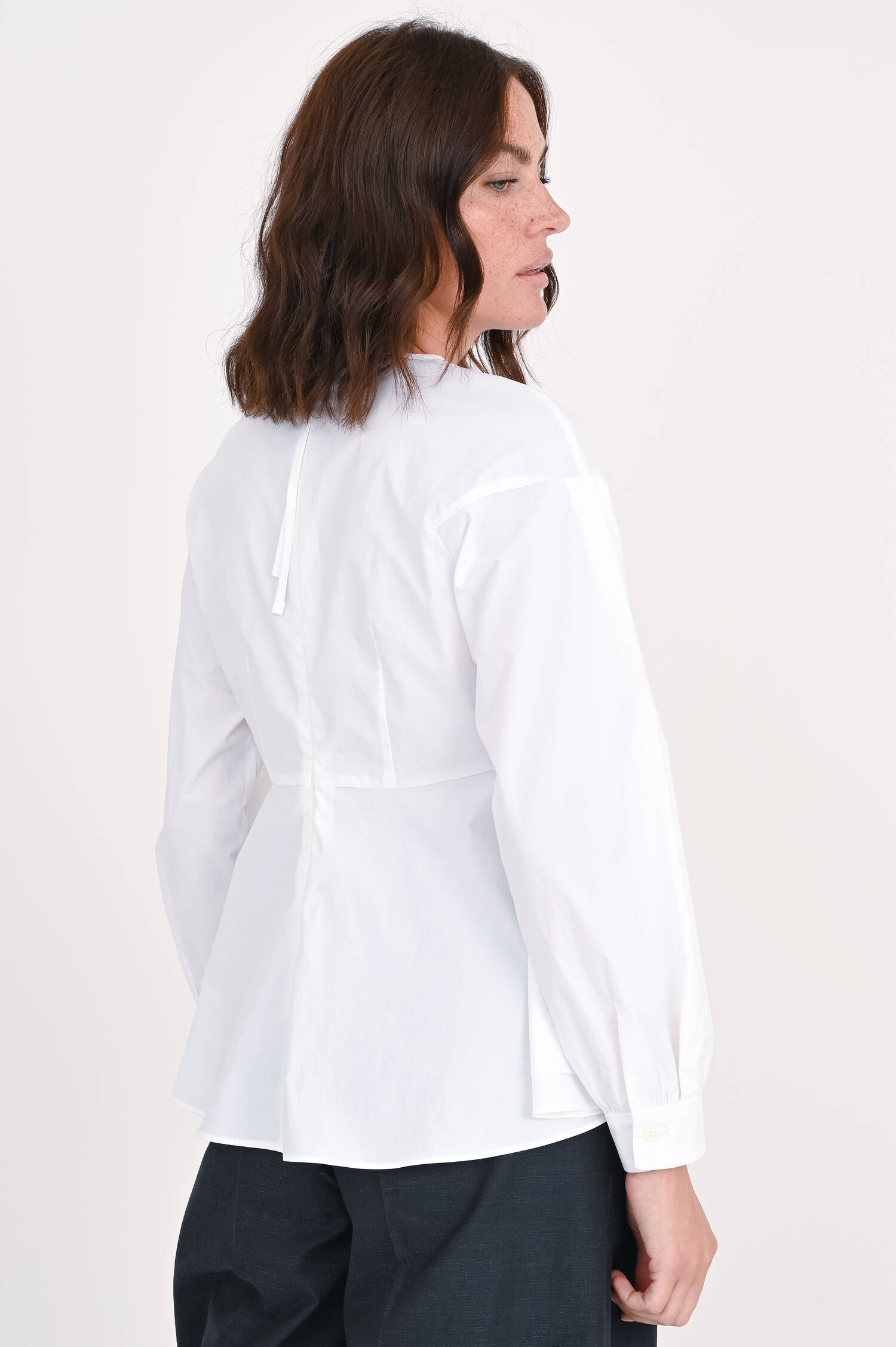 Bluse mit Rüschen in Weiß