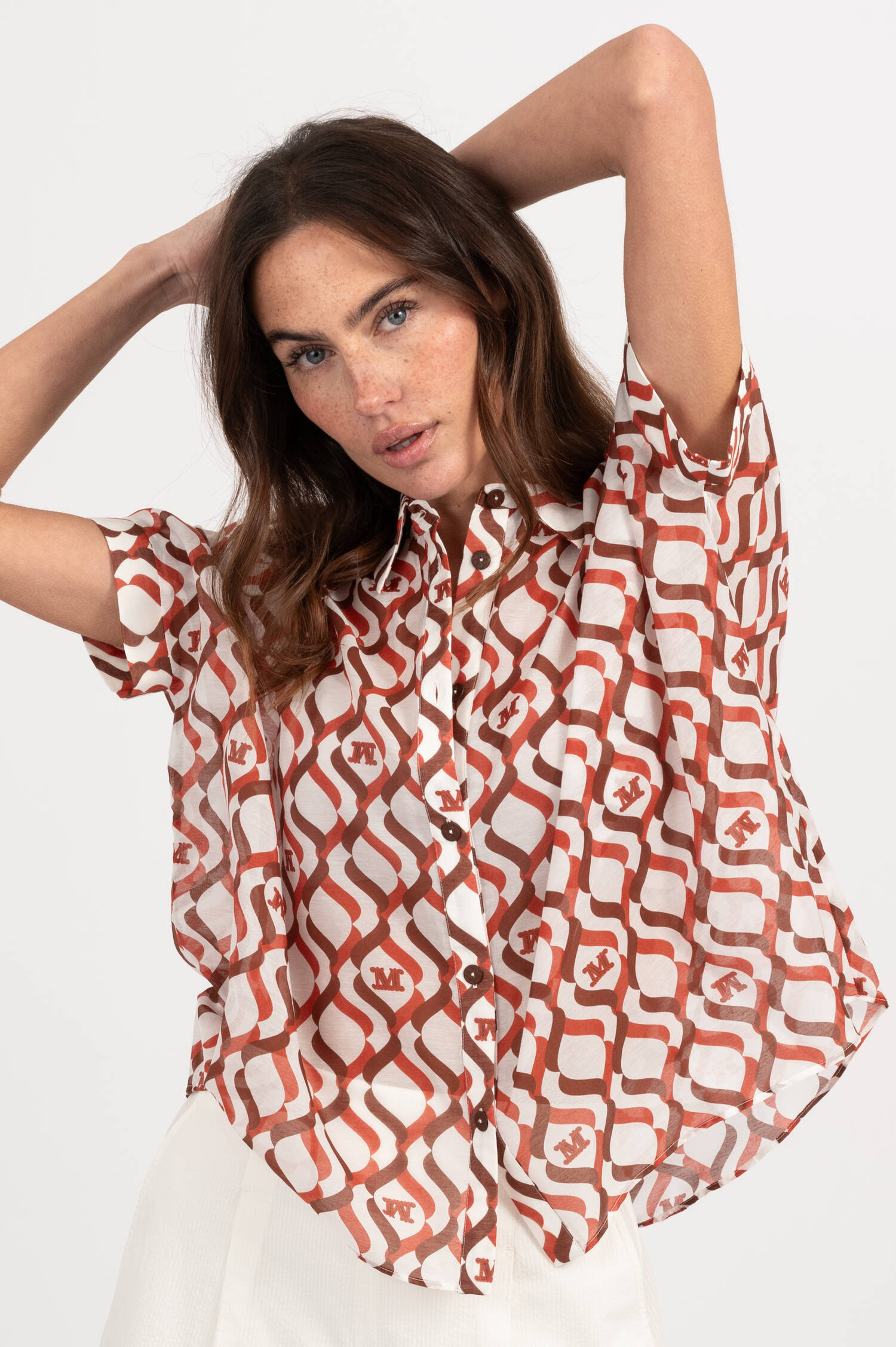 Bluse ARIETE mit Allover Print in Weiß/Rot