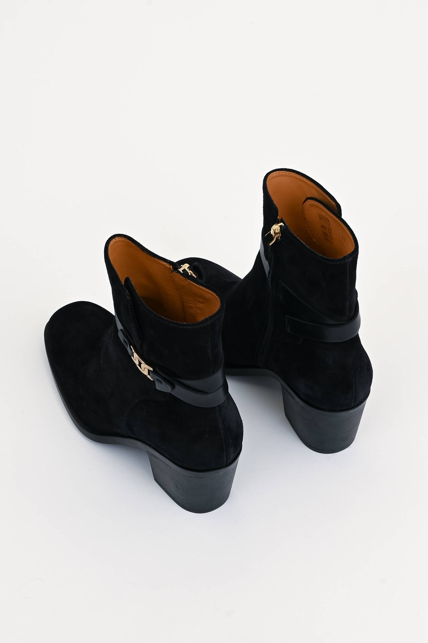 Stiefelette mit Logo-Detail in Schwarz Stiefelette mit Logo-Detail in Schwarz