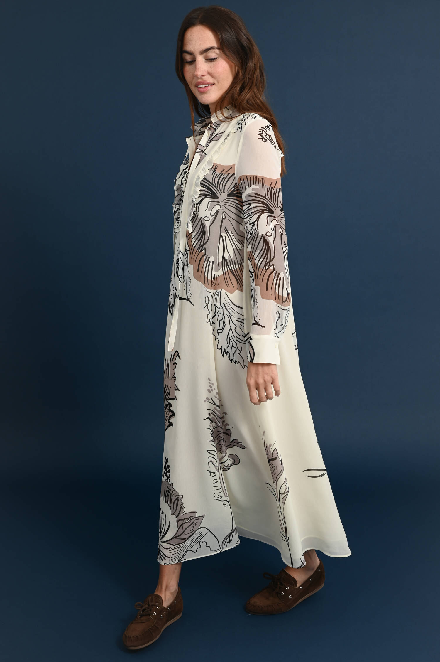 Seidenmixchiffonkleid mit Rüsschenkragen