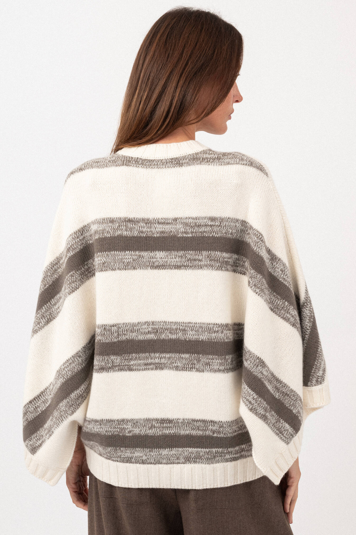 Gestreifter Boxy-Fit-Pullover in Beige/Taupe Gestreifter Boxy-Fit-Pullover in Beige/Taupe