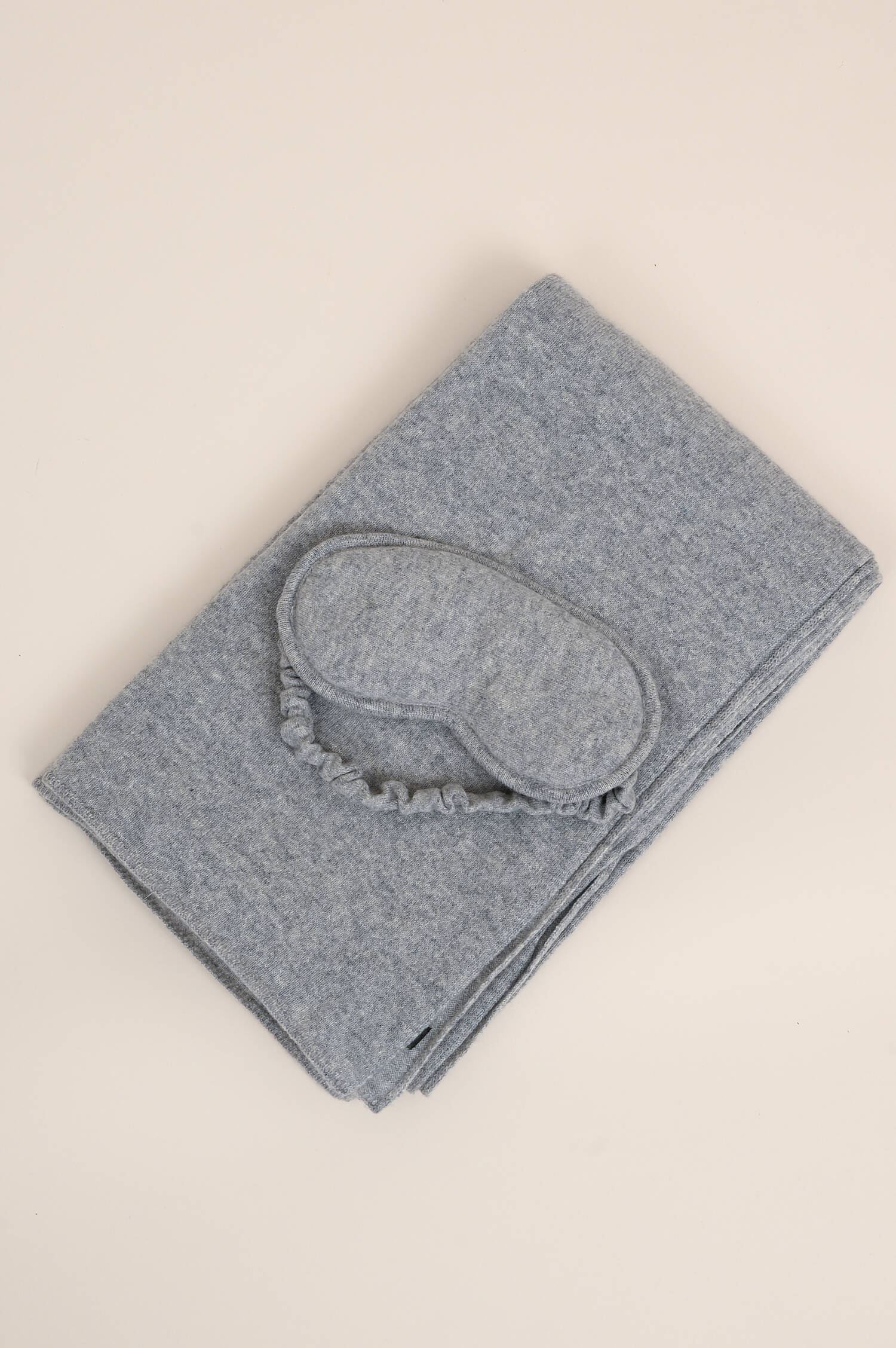 Cashmere Reiseset in Grau