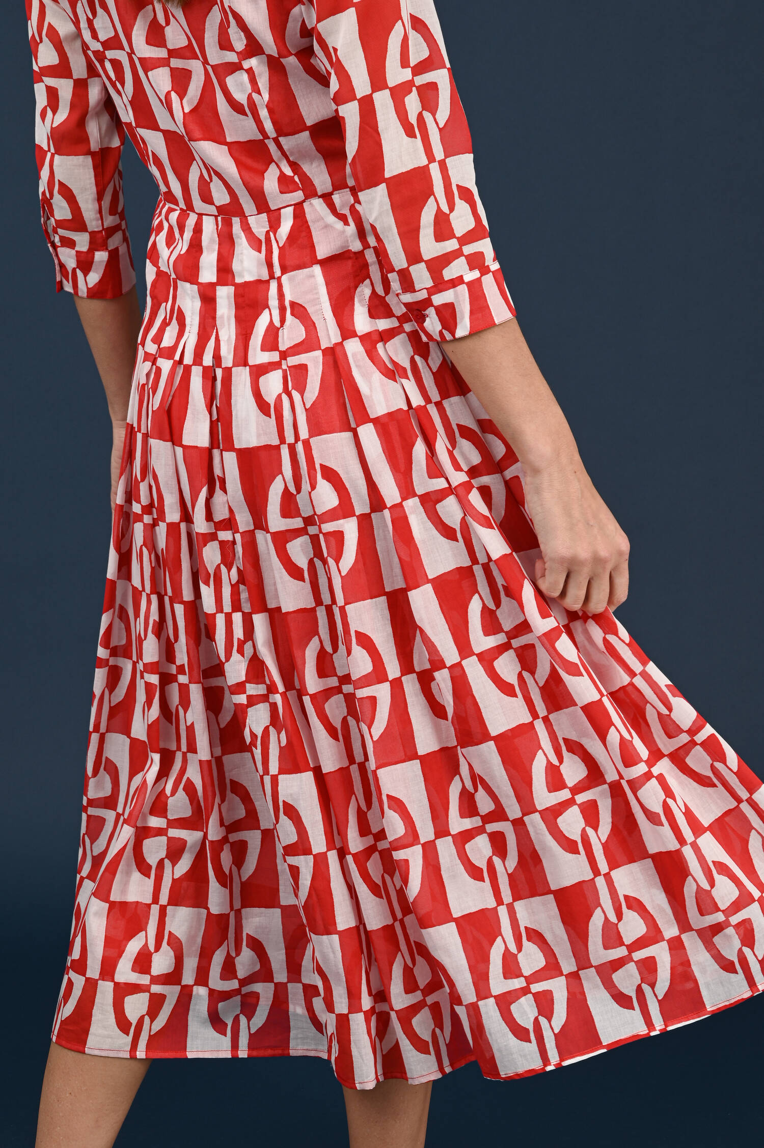 Kleid Aster in Rot/Weiß gemustert Kleid Aster in Rot/Weiß gemustert