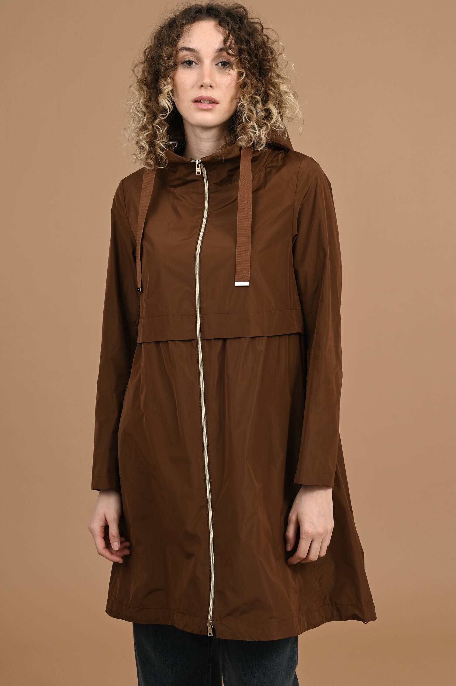 Parka aus technischem Taft in Cuoiobraun