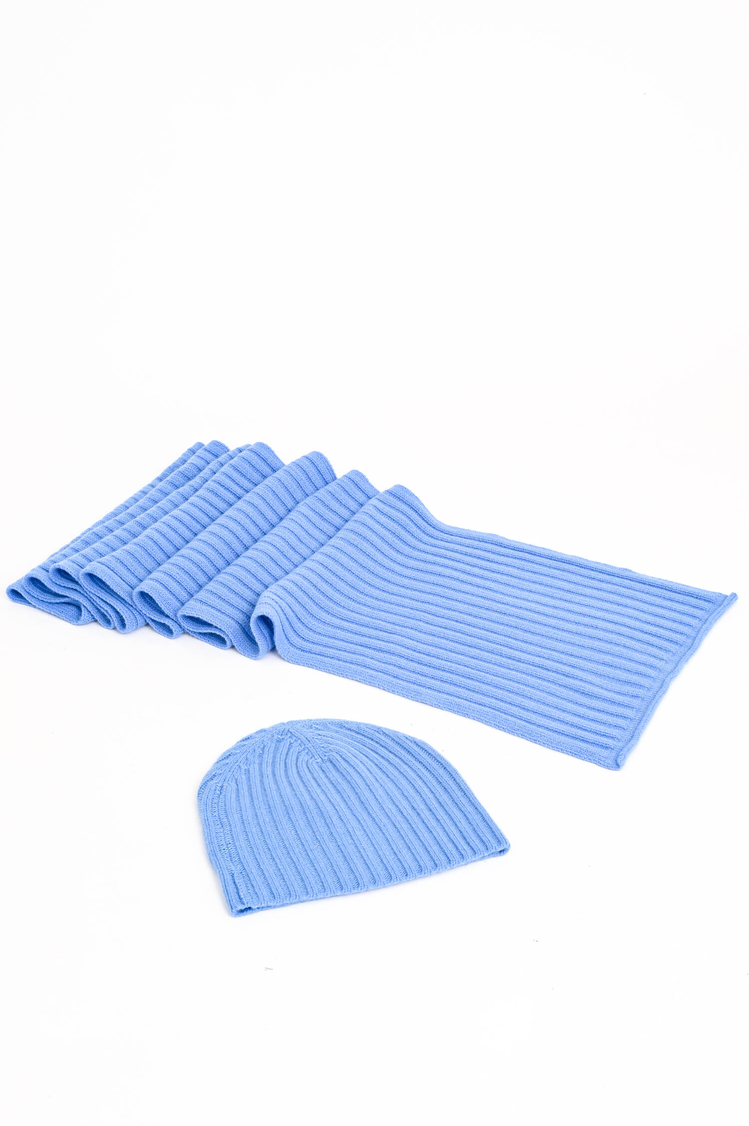 Beanie aus Cashmere in Mittelblau Beanie aus Cashmere in Mittelblau