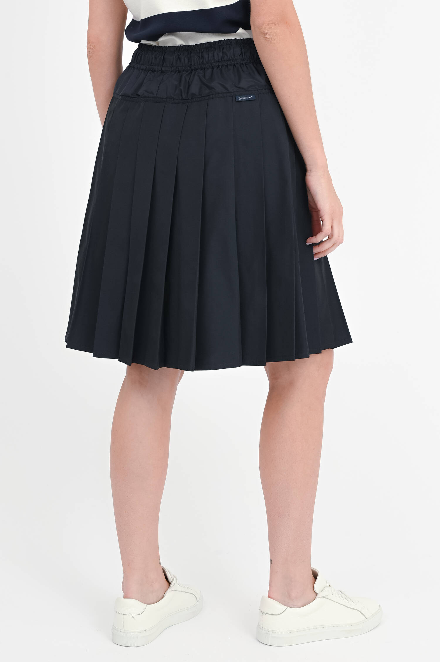 Faltenrock in Marine