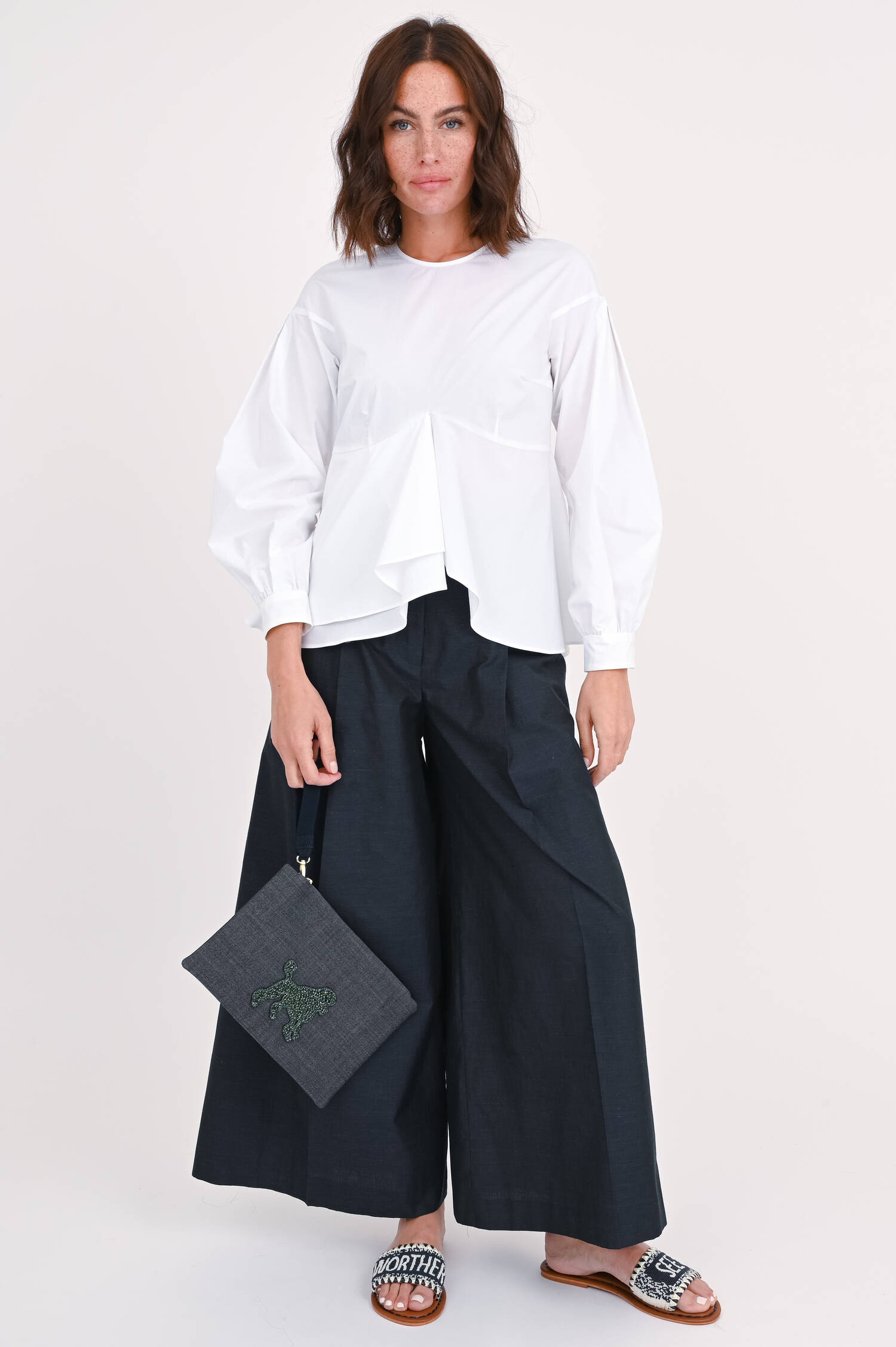 Bluse mit Rüschen in Weiß