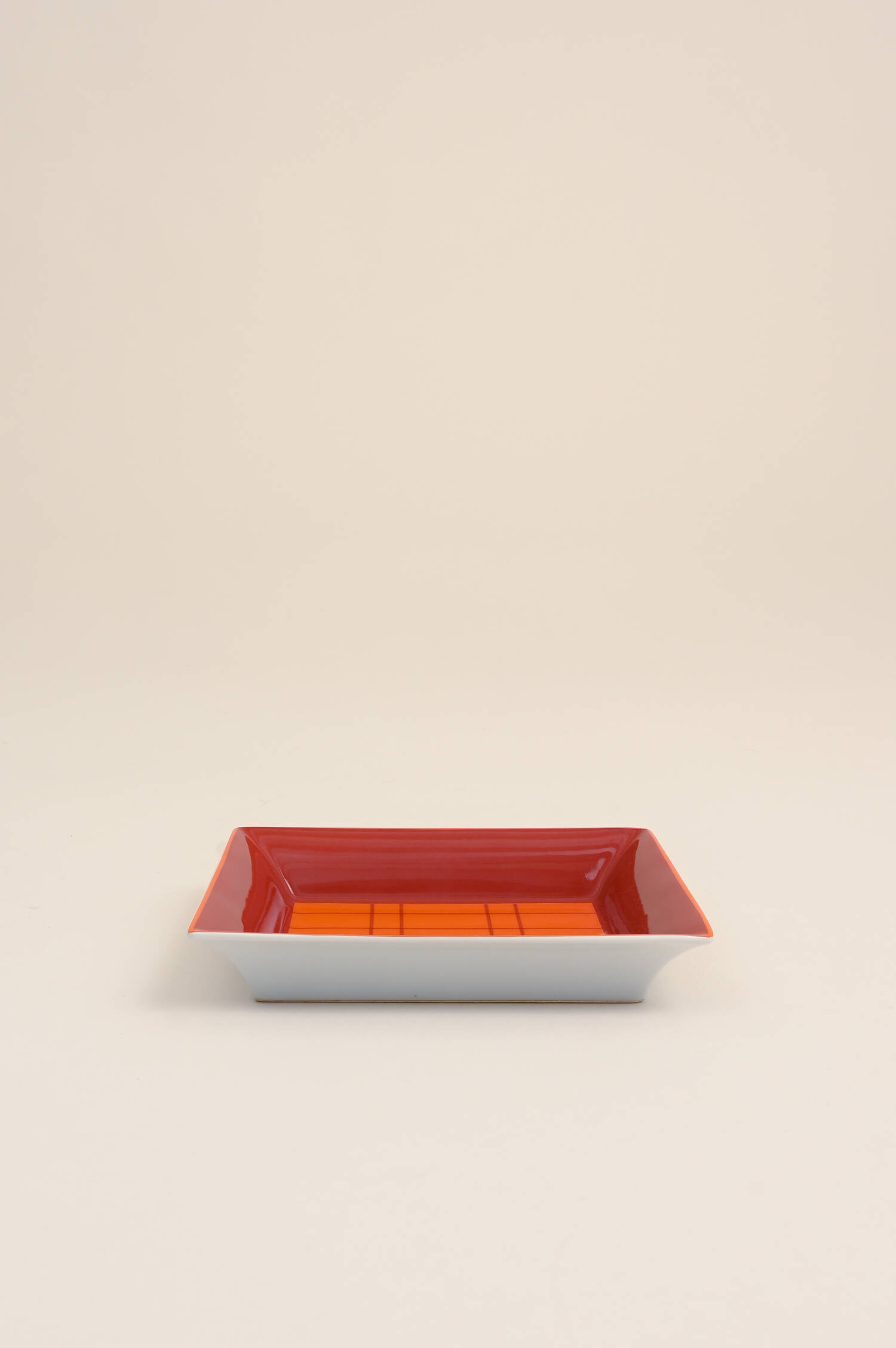 Dekoratives Tablett in Rot/Orange