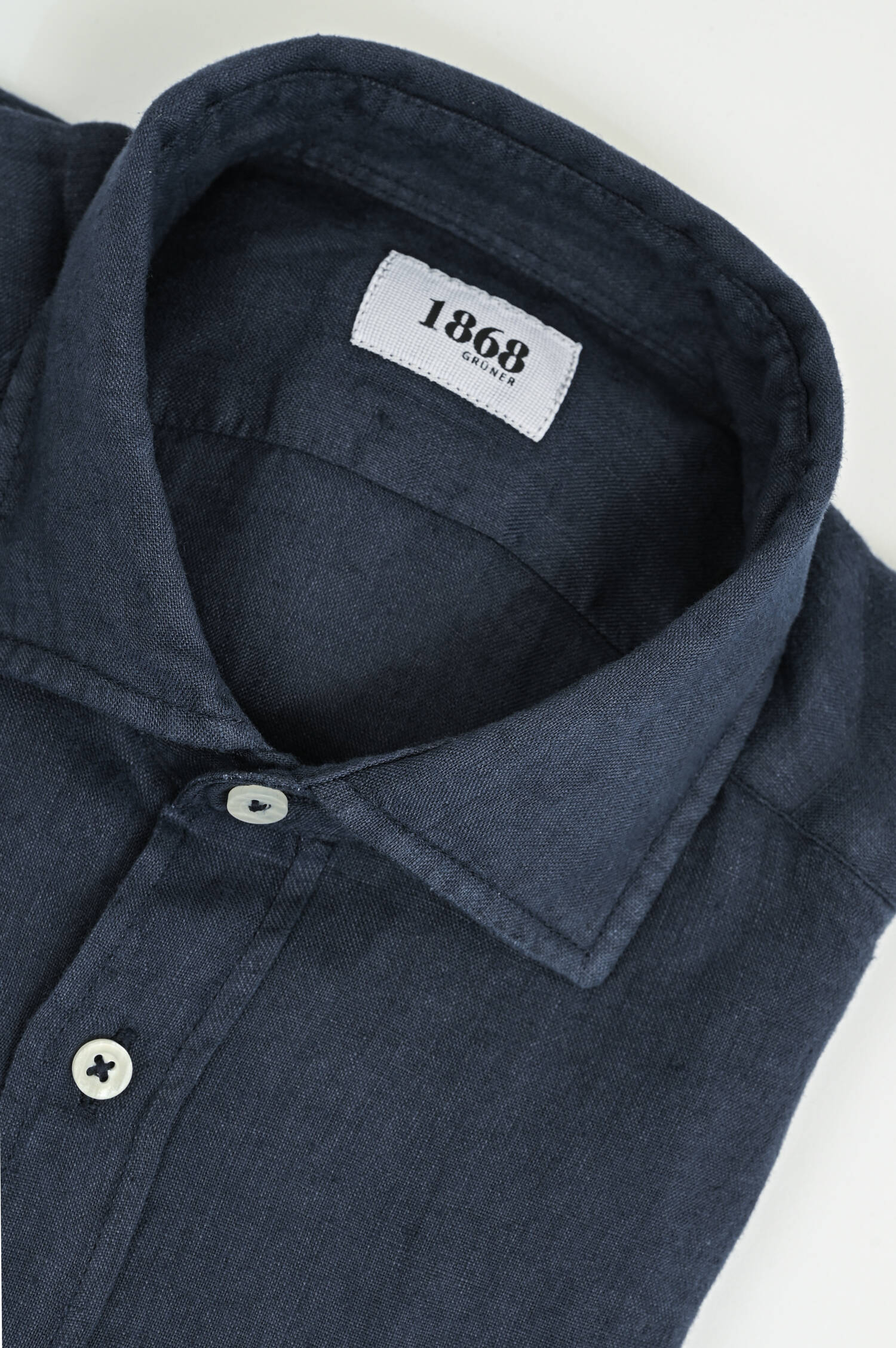 Leinenhemd in Navy