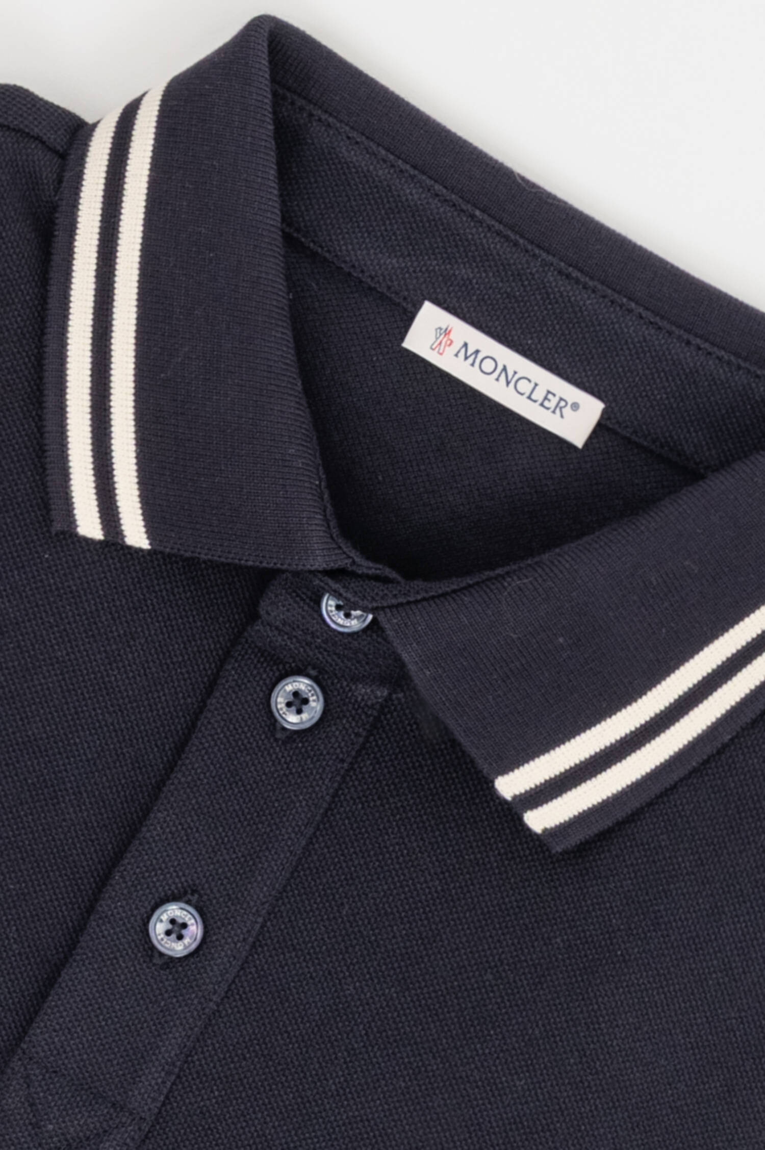 Polo-Shirt mit Streifakzenten n Navy Polo-Shirt mit Streifakzenten n Navy