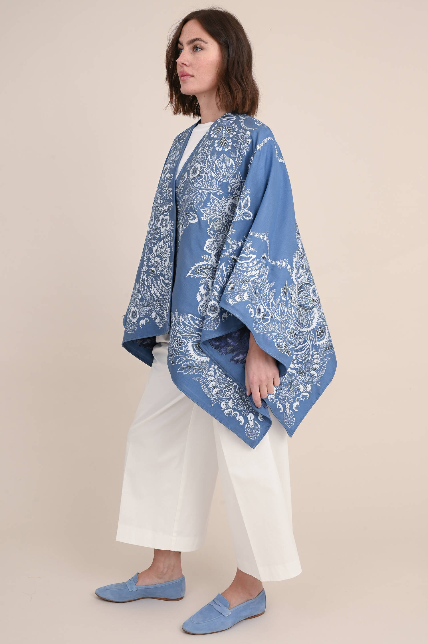 Cape mit Peysley-Muster in Blau Cape mit Peysley-Muster in Blau