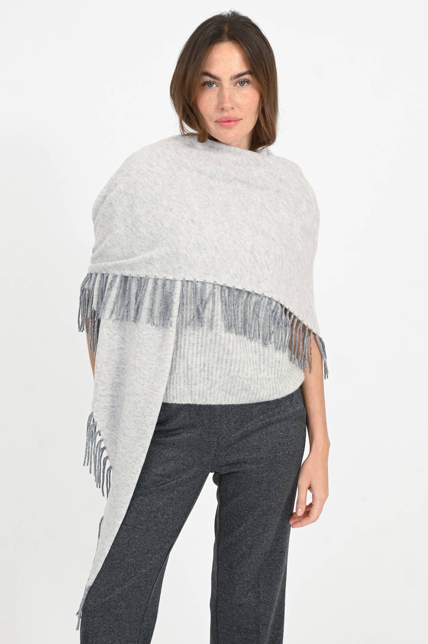 Dreieckstuch mit Fransen in Hellgrau/Dunkelgrau Dreieckstuch mit Fransen in Hellgrau/Dunkelgrau