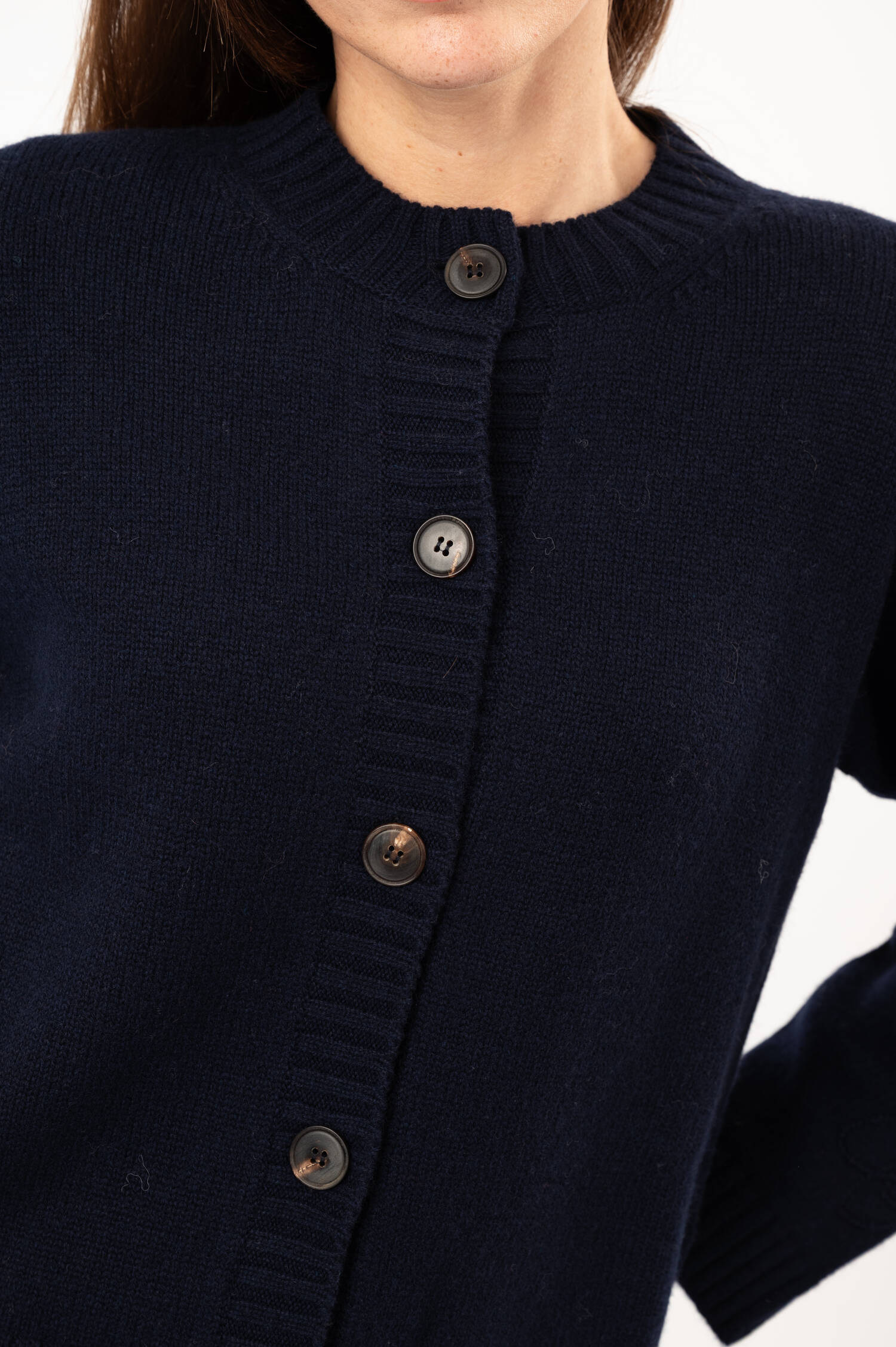 Woll-Mix-Cardigan mit Blumenstickerei in Navy Woll-Mix-Cardigan mit Blumenstickerei in Navy