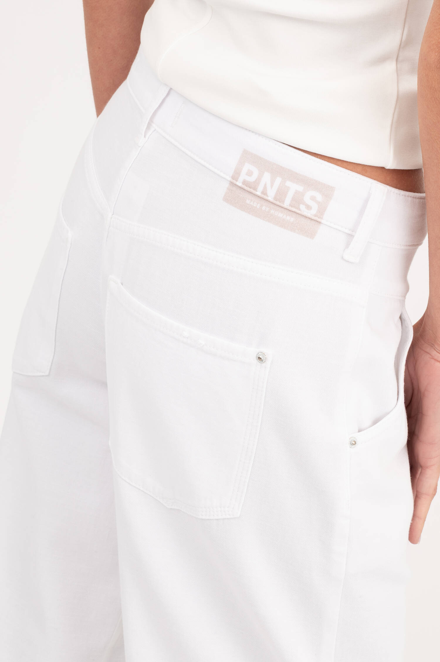 Cropped Leg Jeans THE O-SHAPE in Weiß Cropped Leg Jeans THE O-SHAPE in Weiß