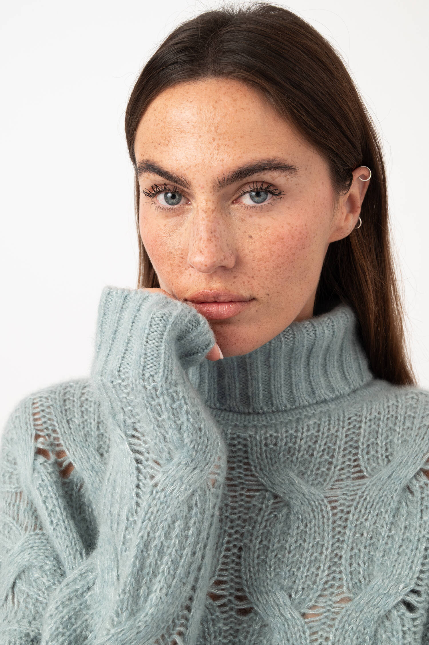 Zopfstrick-Rollkragen-Pullover in Blau Zopfstrick-Rollkragen-Pullover in Blau