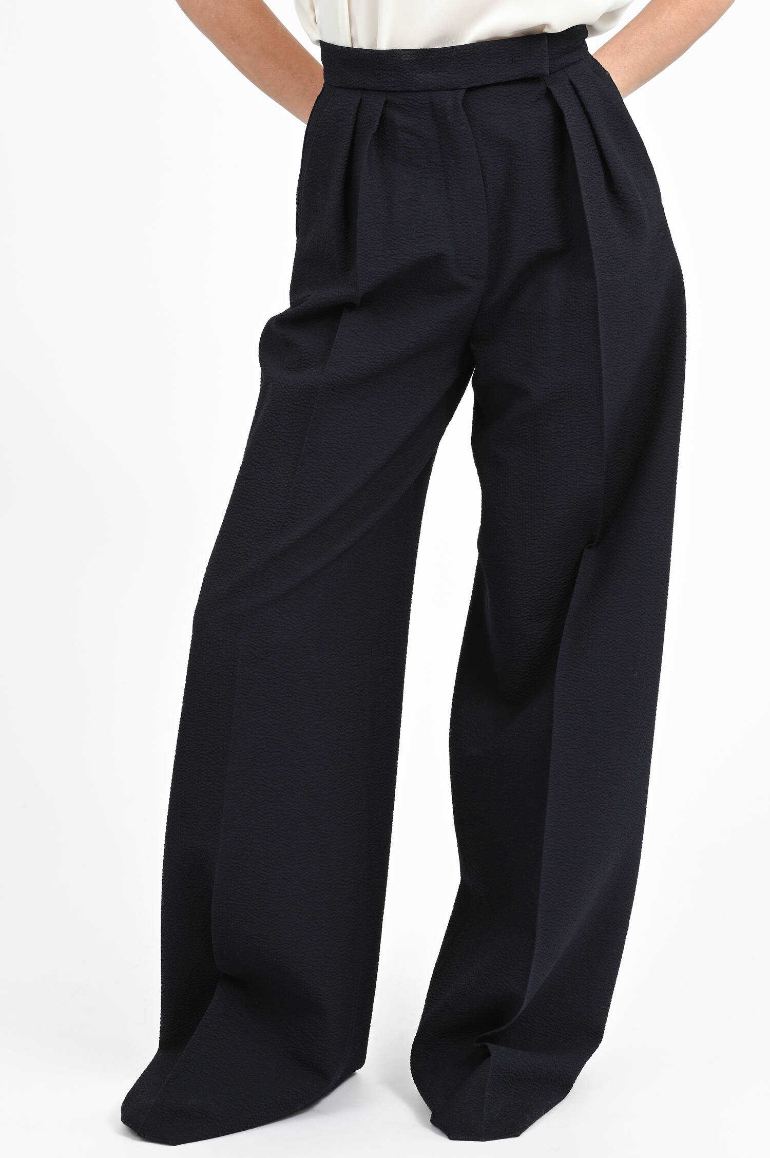 Wide-Leg-Pants mit Krepp-Optik in Ultramarine Wide-Leg-Pants mit Krepp-Optik in Ultramarine