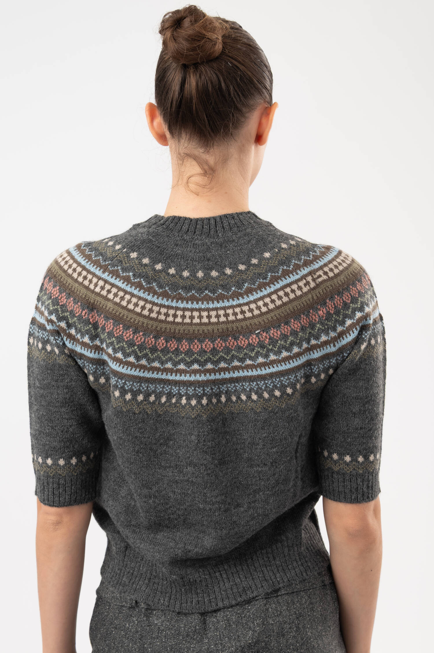 Pullover in Grau Pullover in Grau
