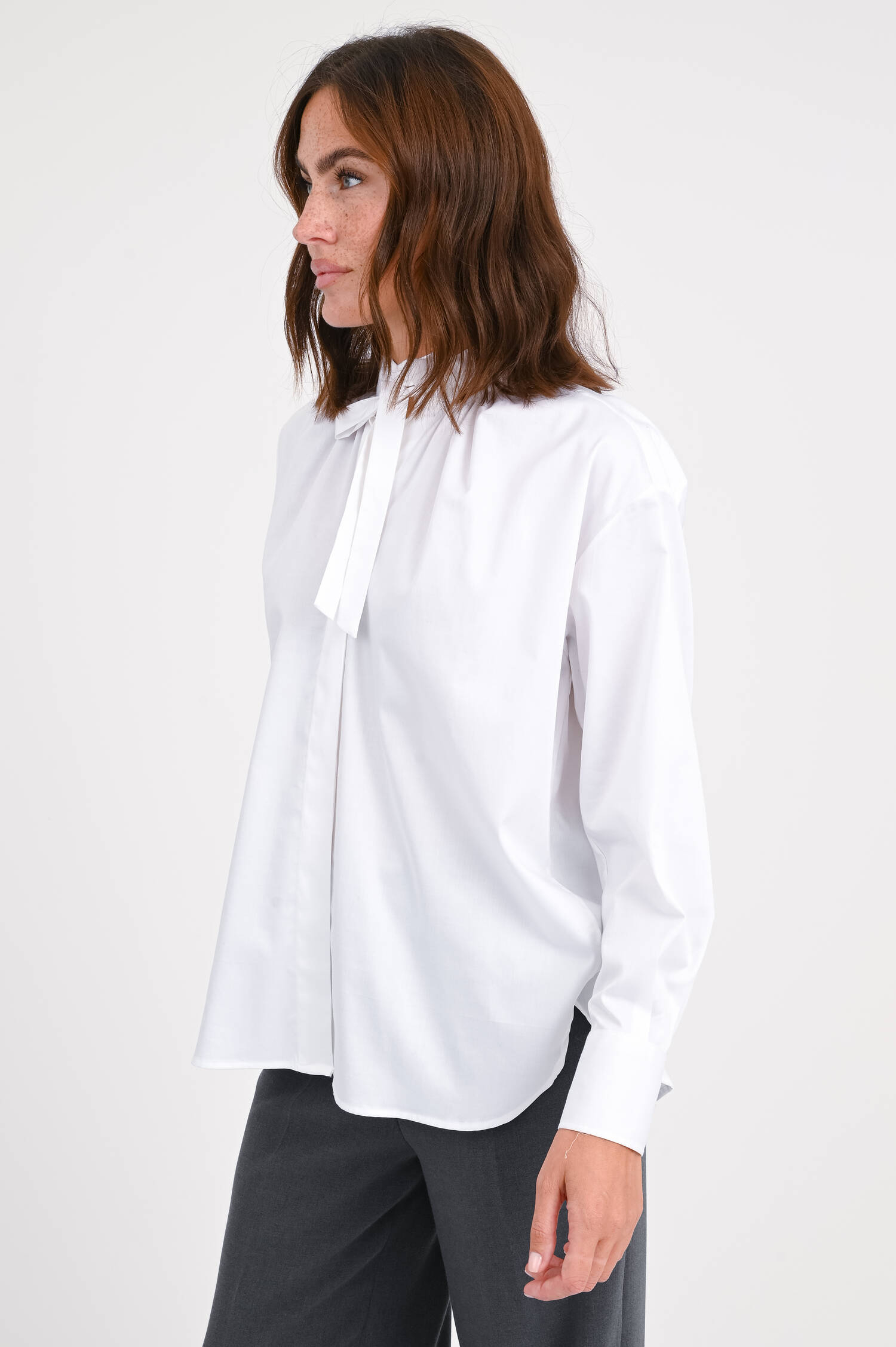 Bluse ORNELLA in Weiß Bluse ORNELLA in Weiß