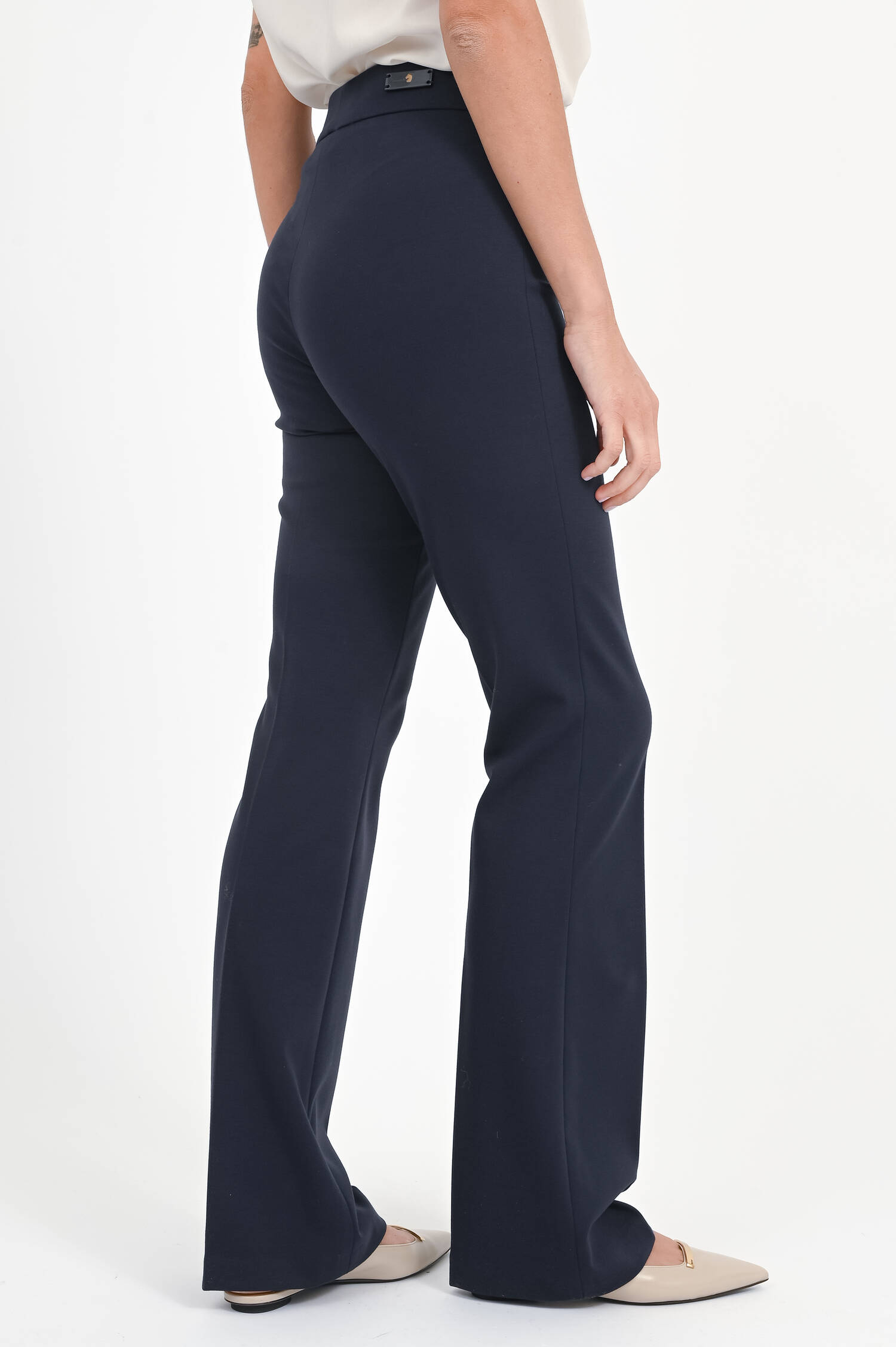 Hose ELLIE mit ausgestelltem Bein in Navy