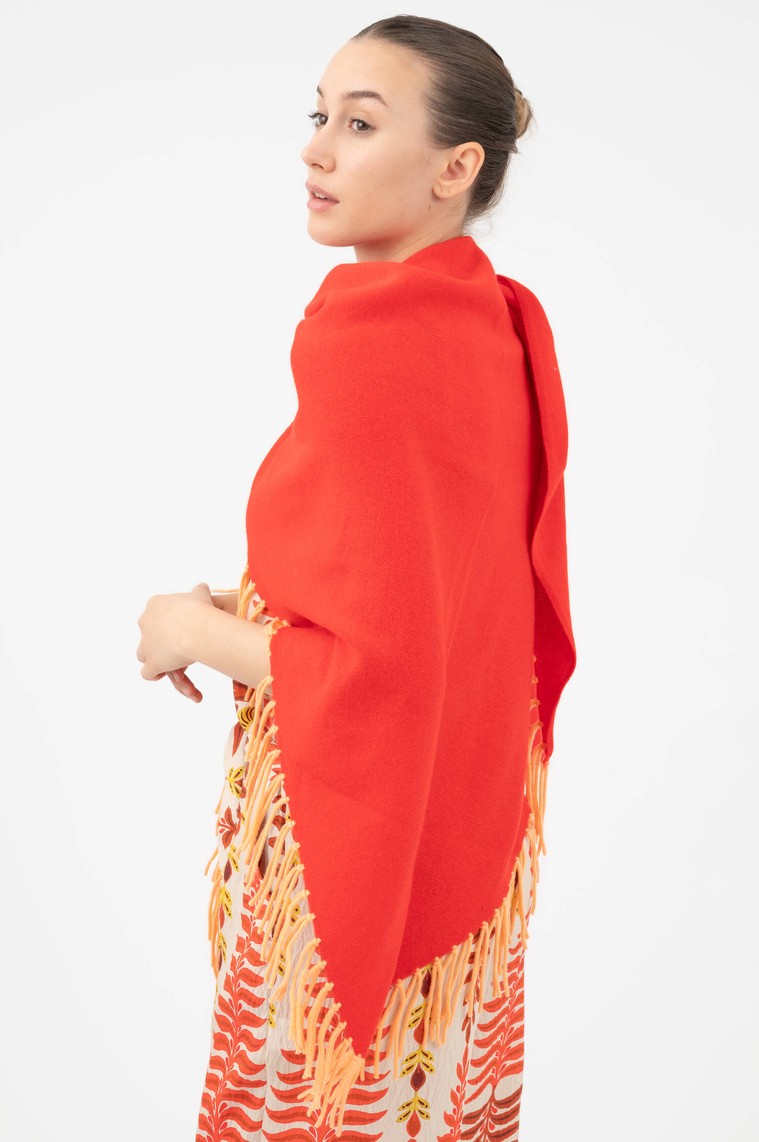 Dreieckstuch aus Woll-Cashmere in Rot/Orange Dreieckstuch aus Woll-Cashmere in Rot/Orange