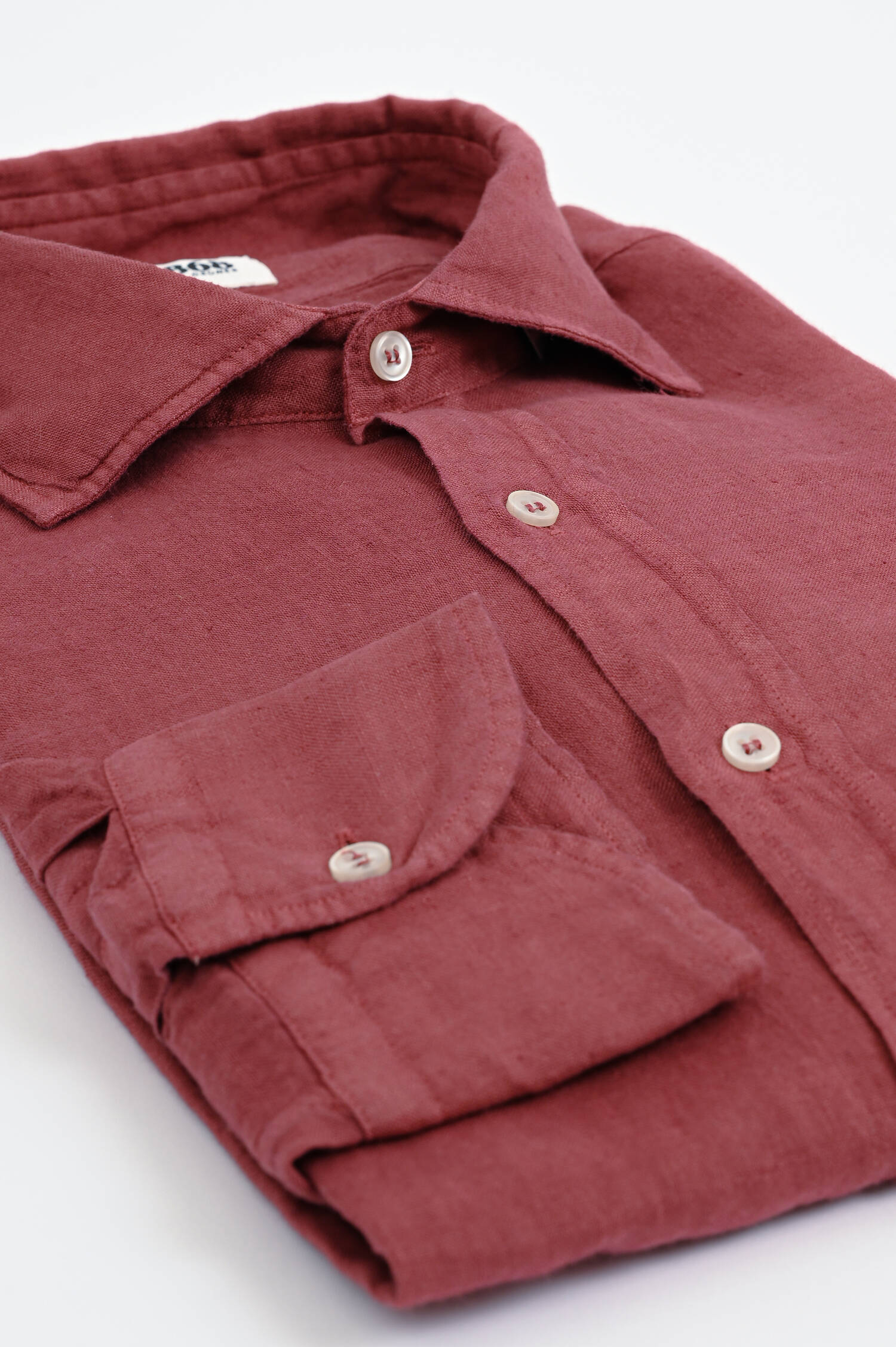 Leinenhemd in Weinrot