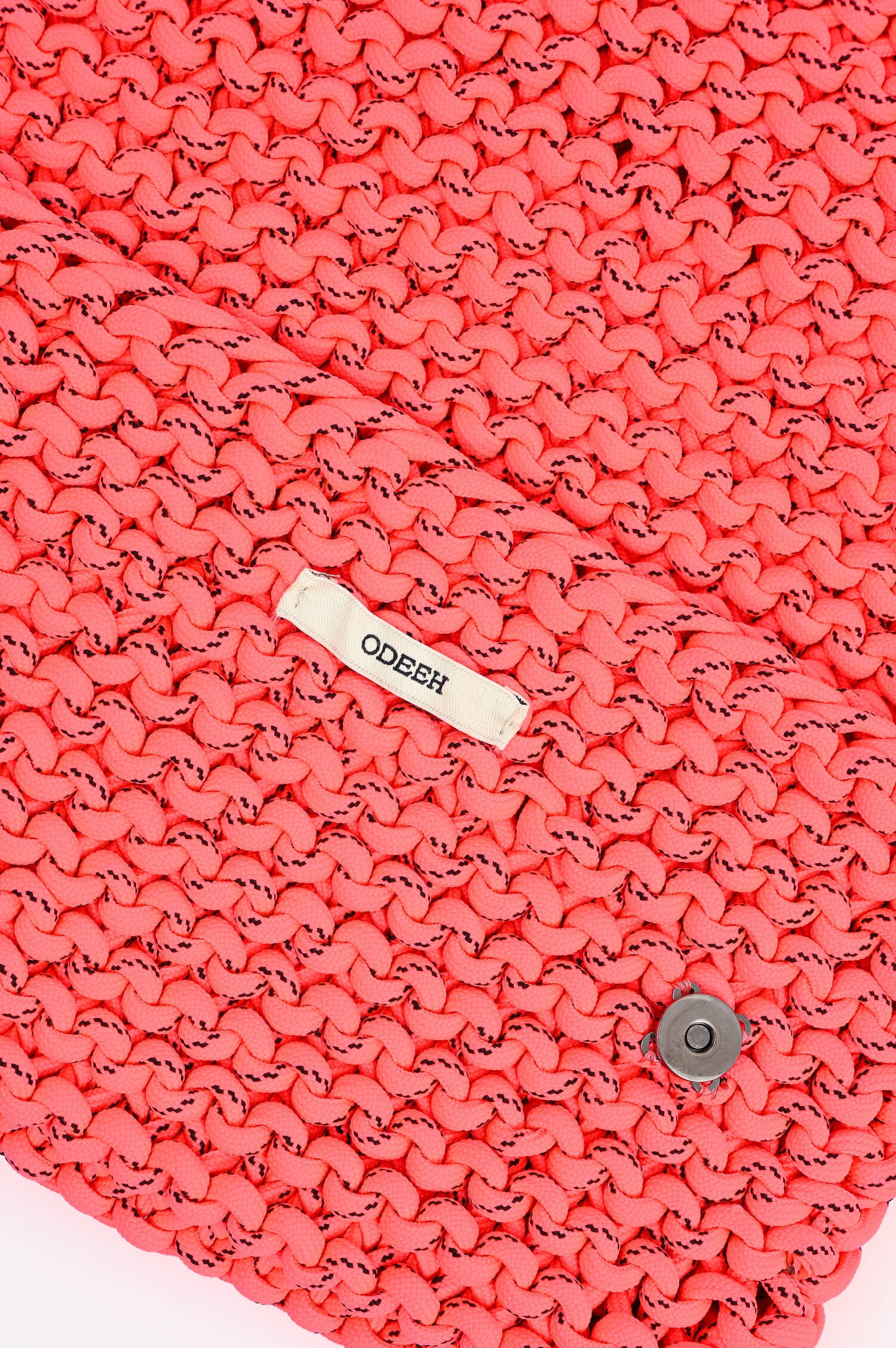 Gehäkelte Clutch in Neonpink