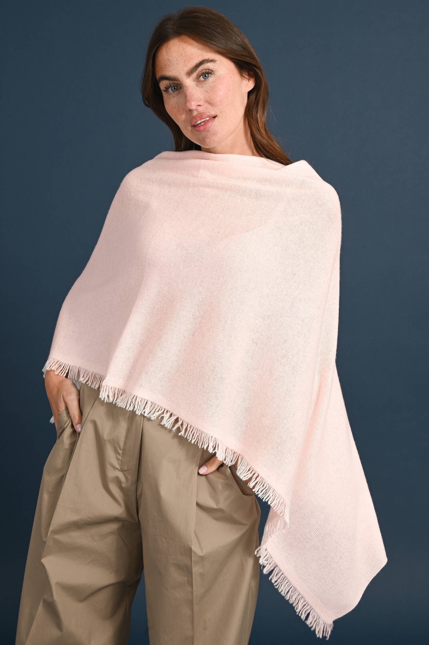 Poncho aus Cashmere in Rosé