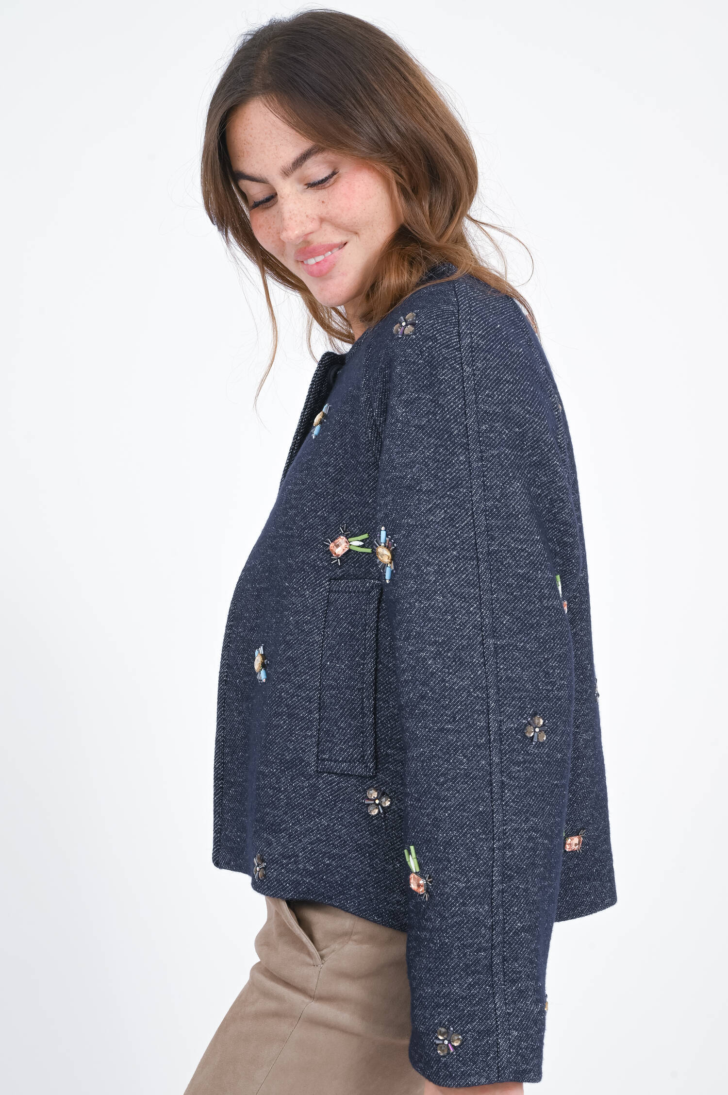 Jacke mit floralen Strass-Details in Denim
