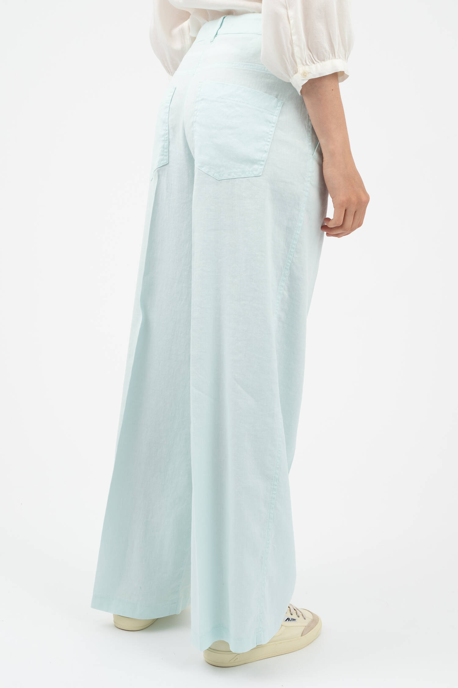 Hose ADRIENNE in Pastelblau Hose ADRIENNE in Pastelblau