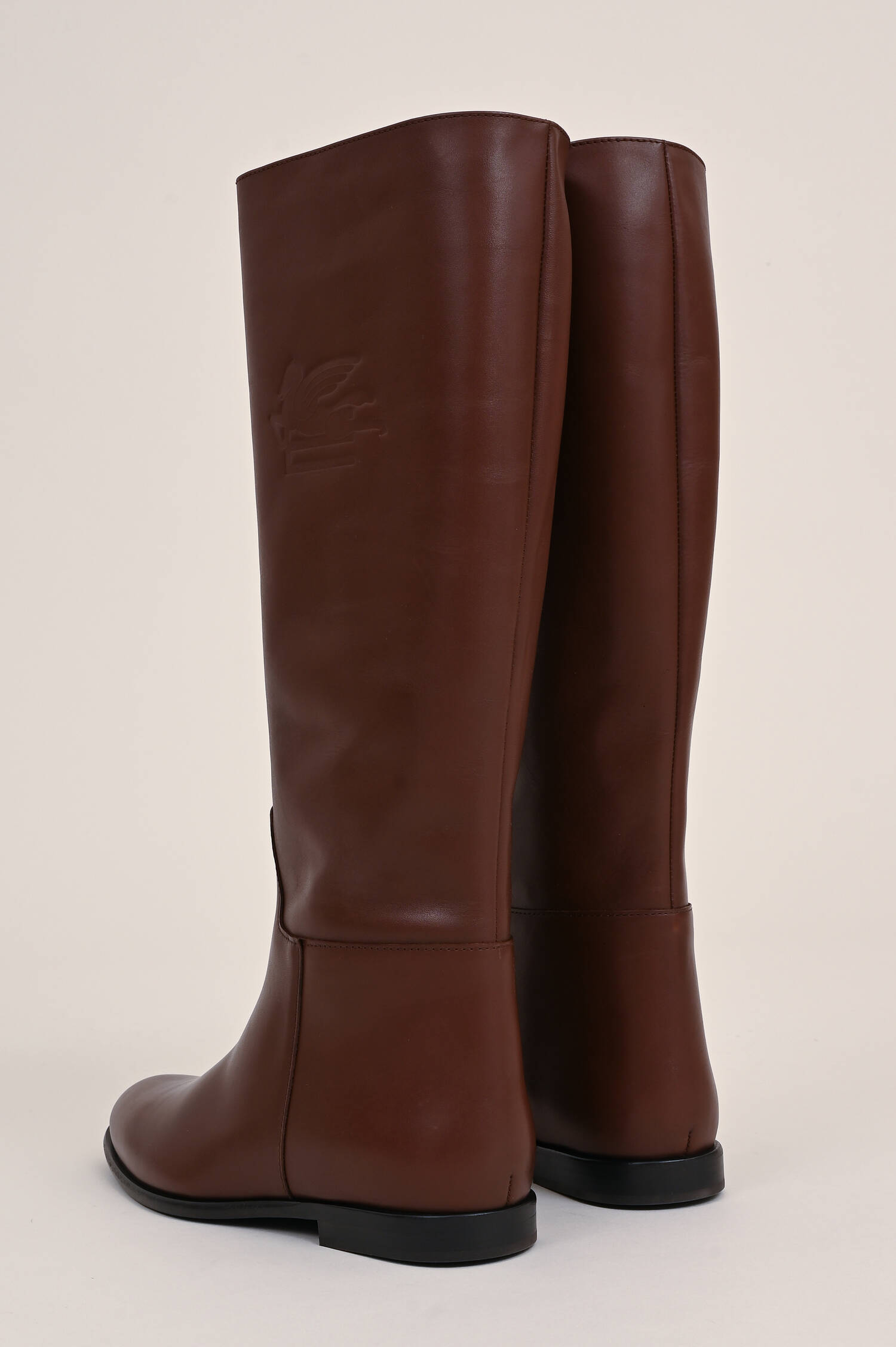 Stiefel aus Kalbsleder in Braun Stiefel aus Kalbsleder in Braun