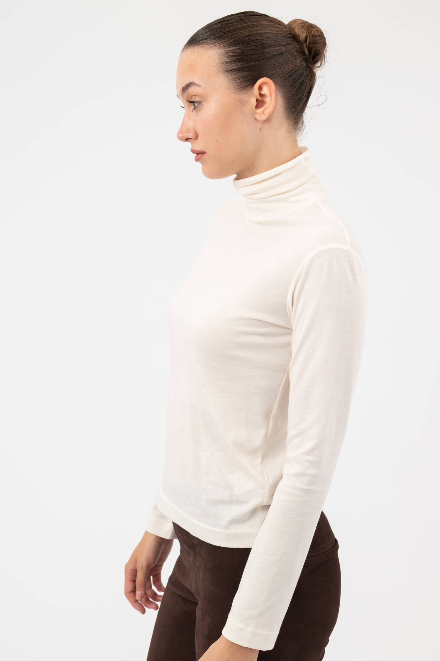 Langarm-Rollkragen-Shirt in Off-White Langarm-Rollkragen-Shirt in Off-White