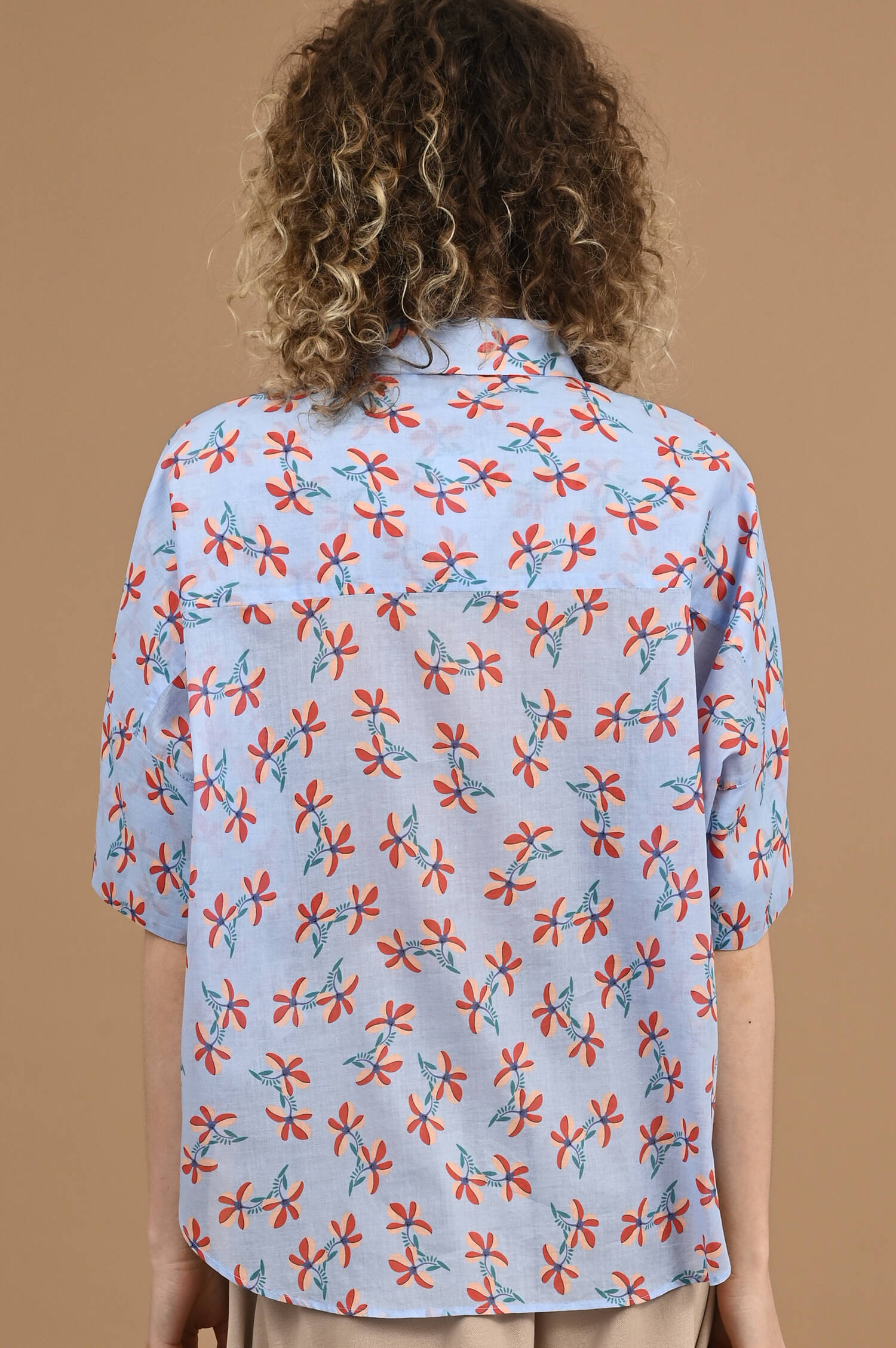 Bluse BIANCA mit Allover Blumenmuster in Blau/Rot