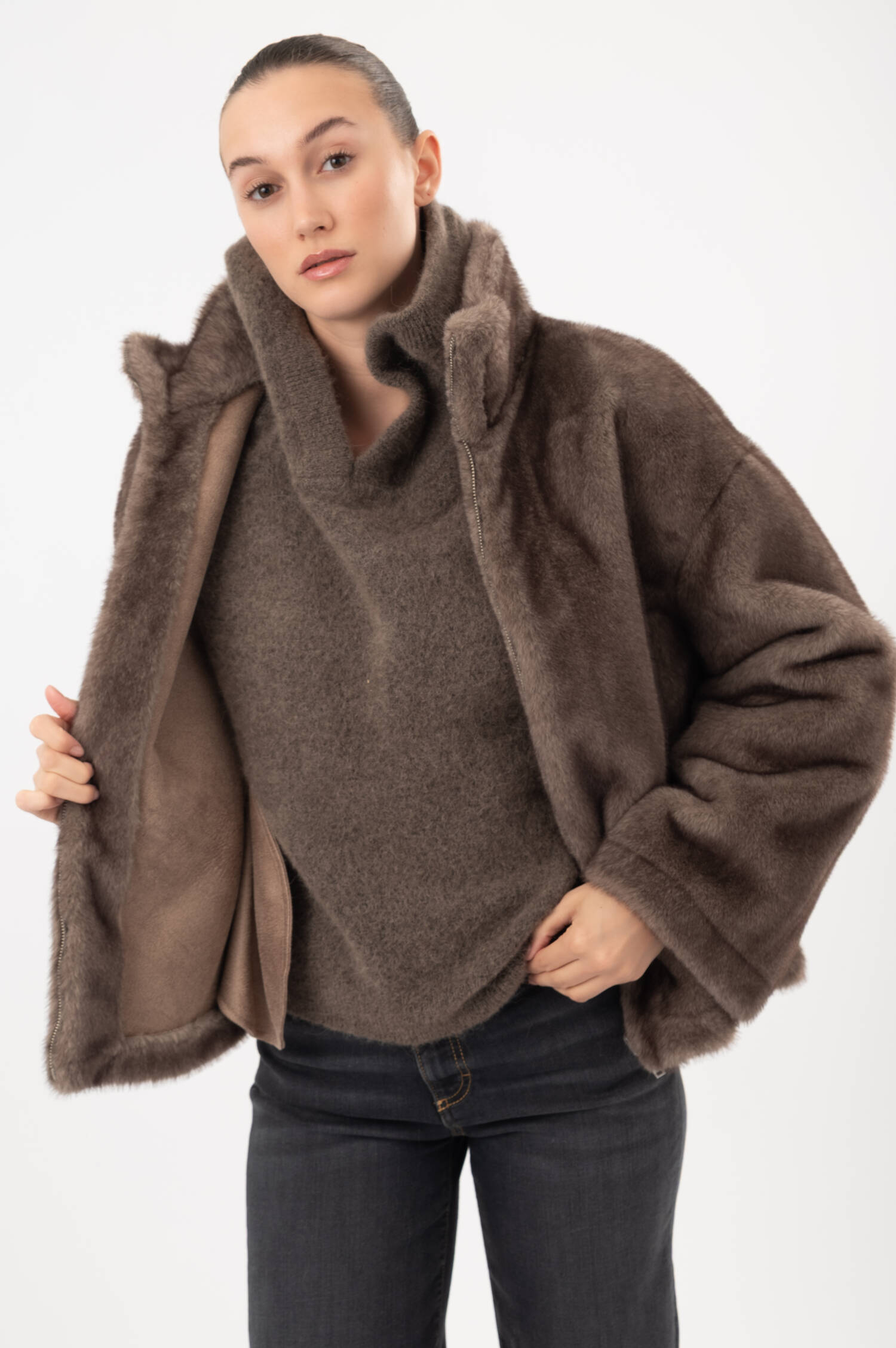 Faux-Fur-Jacke in Graubraun Faux-Fur-Jacke in Graubraun
