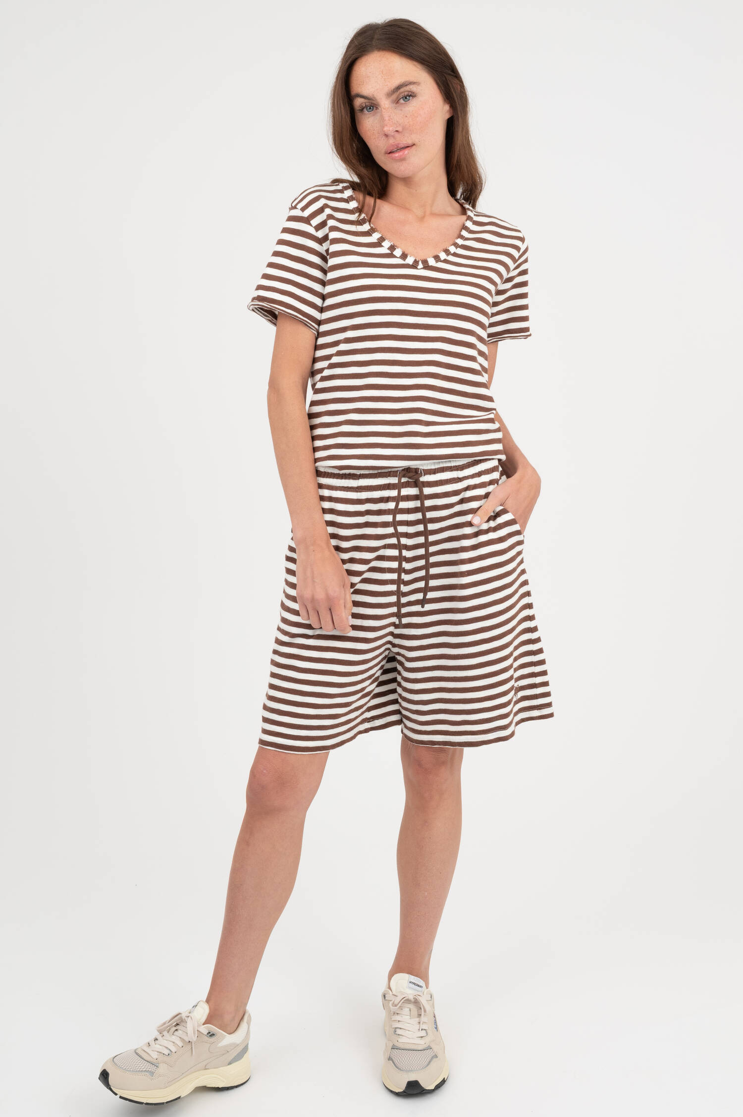 Gestreifte Bermuda Short in Braun/Weiß