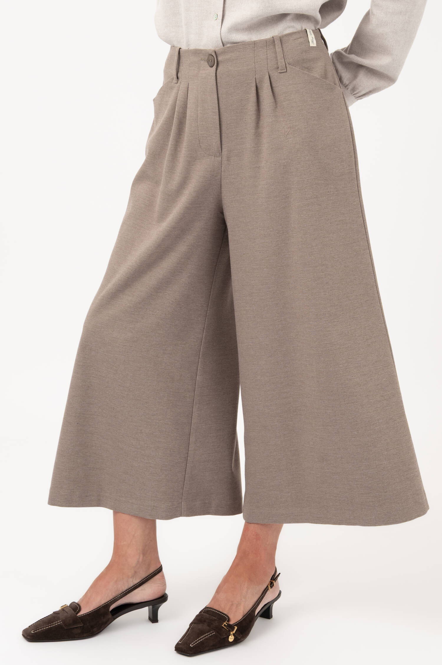 Wide-Leg Bundfaltenhose in Beige Wide-Leg Bundfaltenhose in Beige