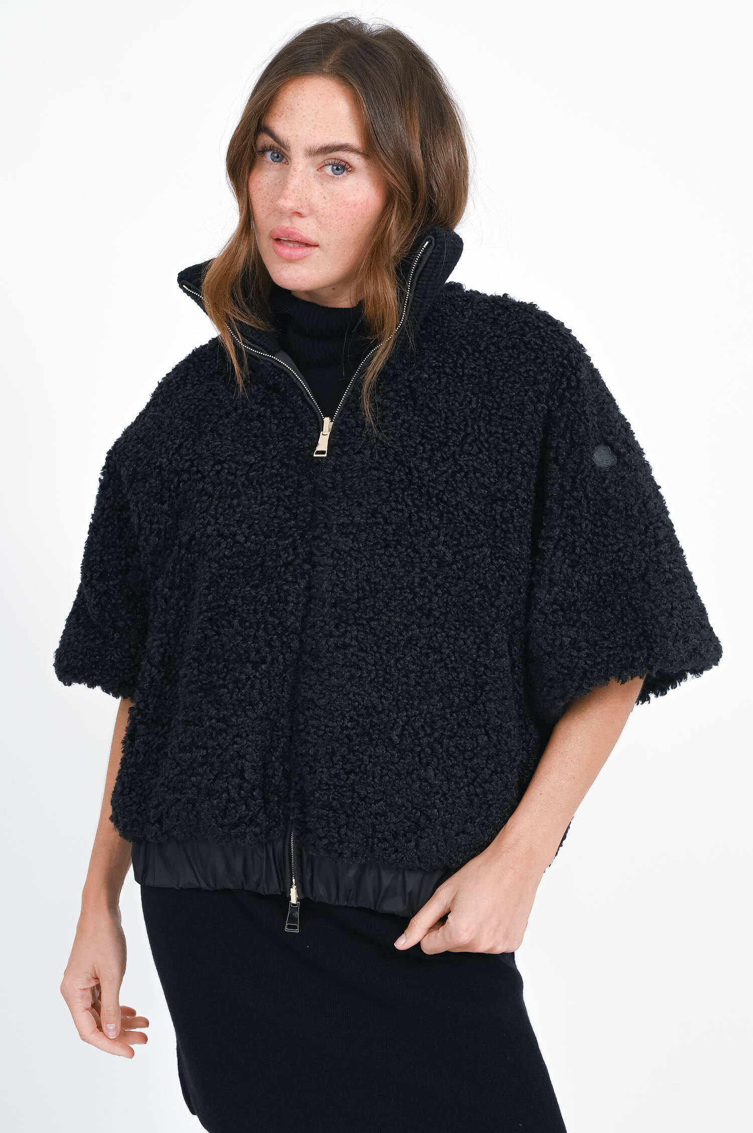 Wende-Cape-Jacke in Schwarz Wende-Cape-Jacke in Schwarz