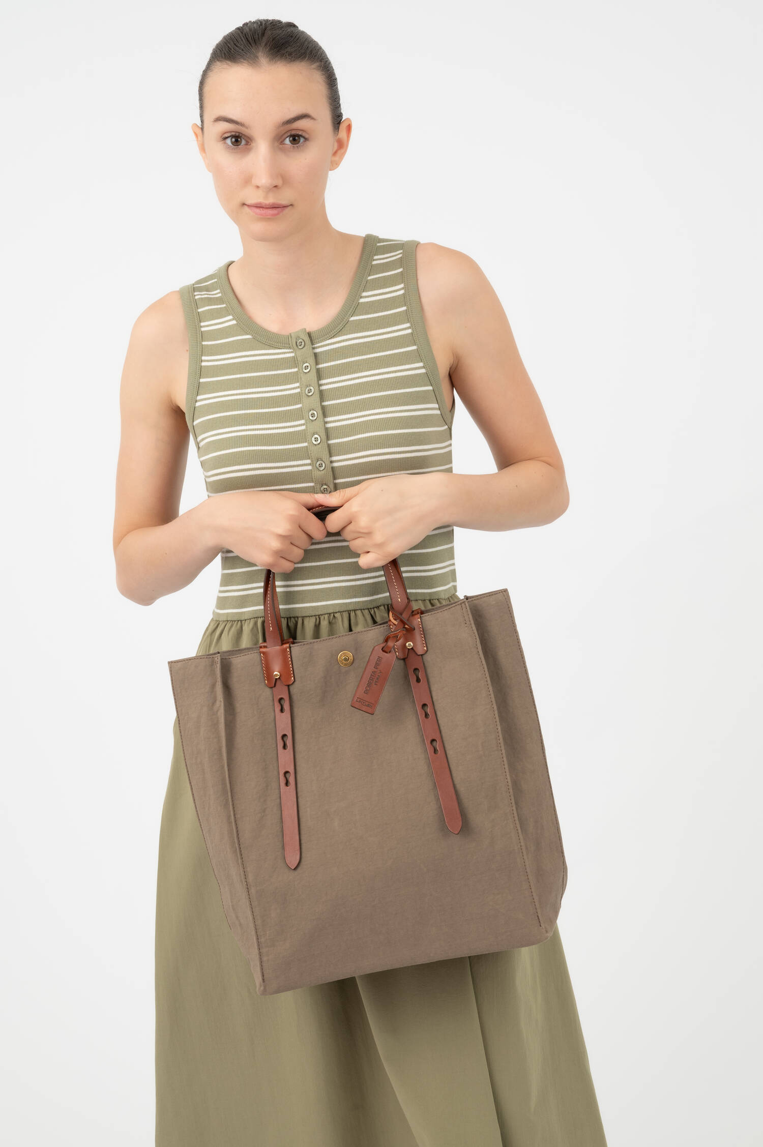 Tasche EDGE CARRY in Taupe Tasche EDGE CARRY in Taupe